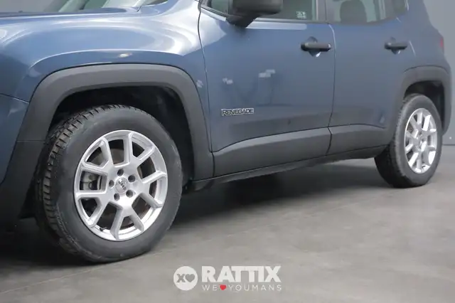 Jeep Renegade view 4