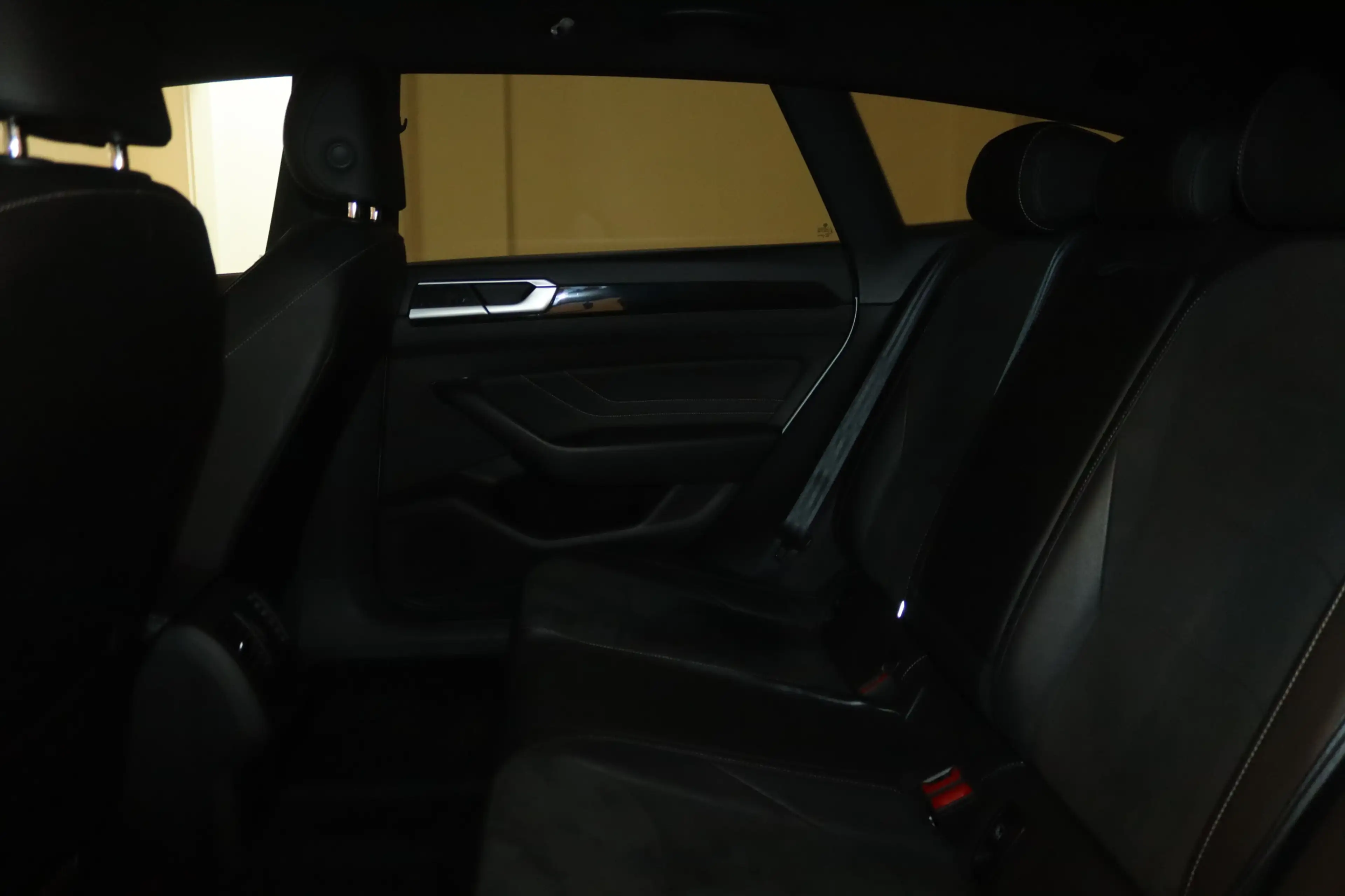 Volkswagen Arteon Shooting Brake R-Line 4M-VIRT-NAV-IQ-AHK- — photo 12