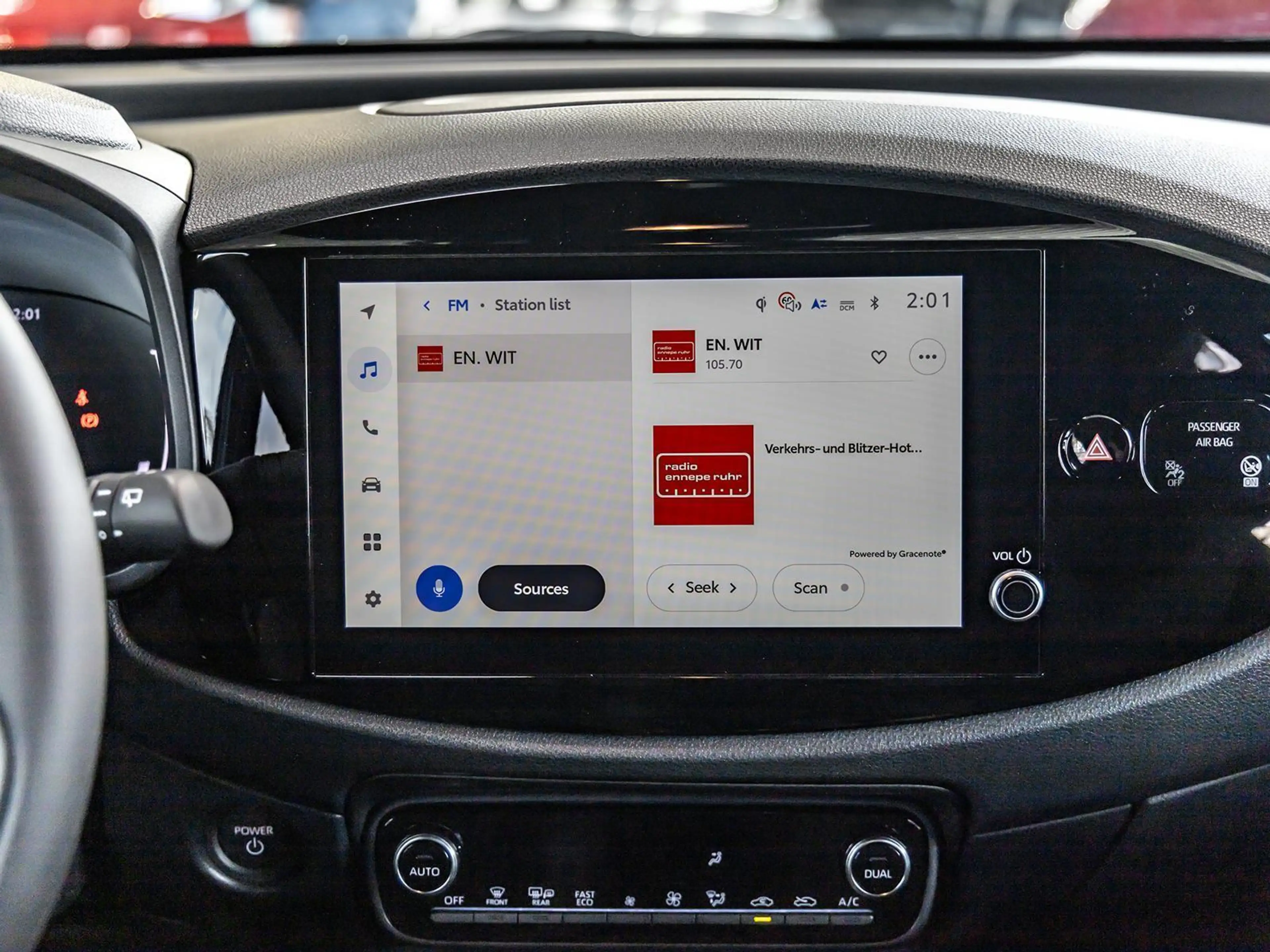 Toyota Aygo X X 1.5 HEV LOUNGE NAVI SHZ PDC KLIMA BT ZV — photo 9