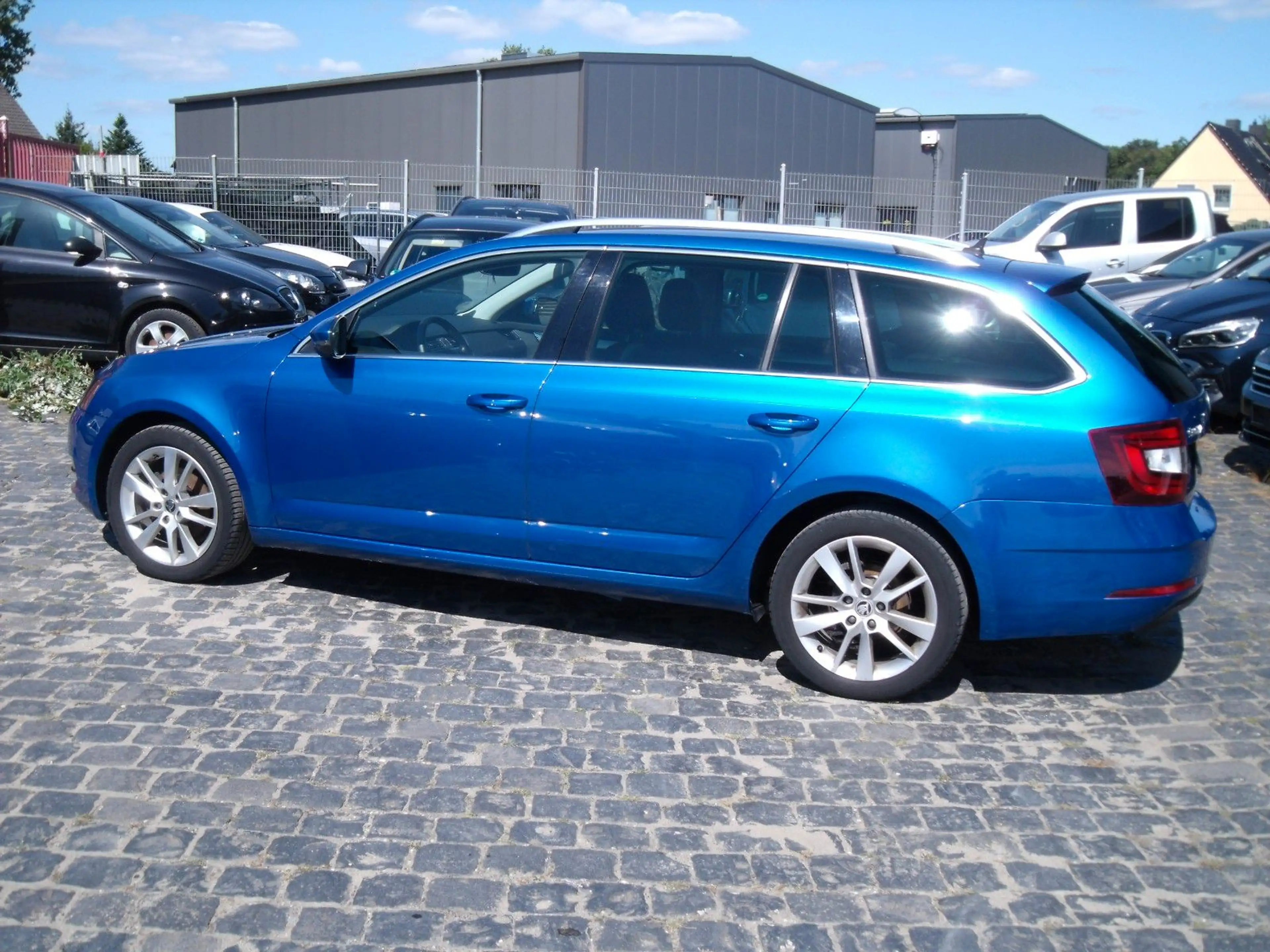 Skoda Octavia Combi Ambition — photo 5