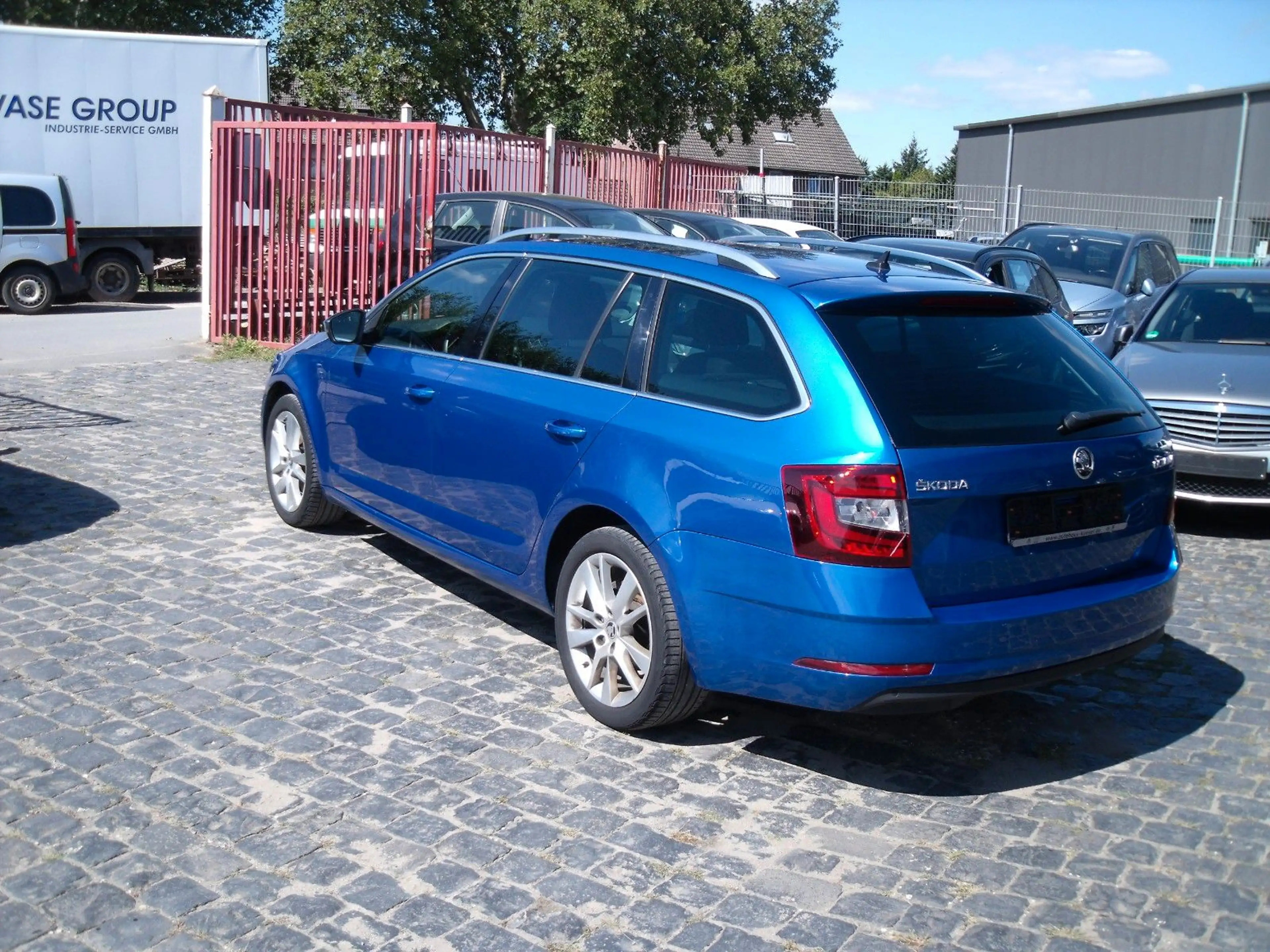 Skoda Octavia Combi Ambition — photo 7