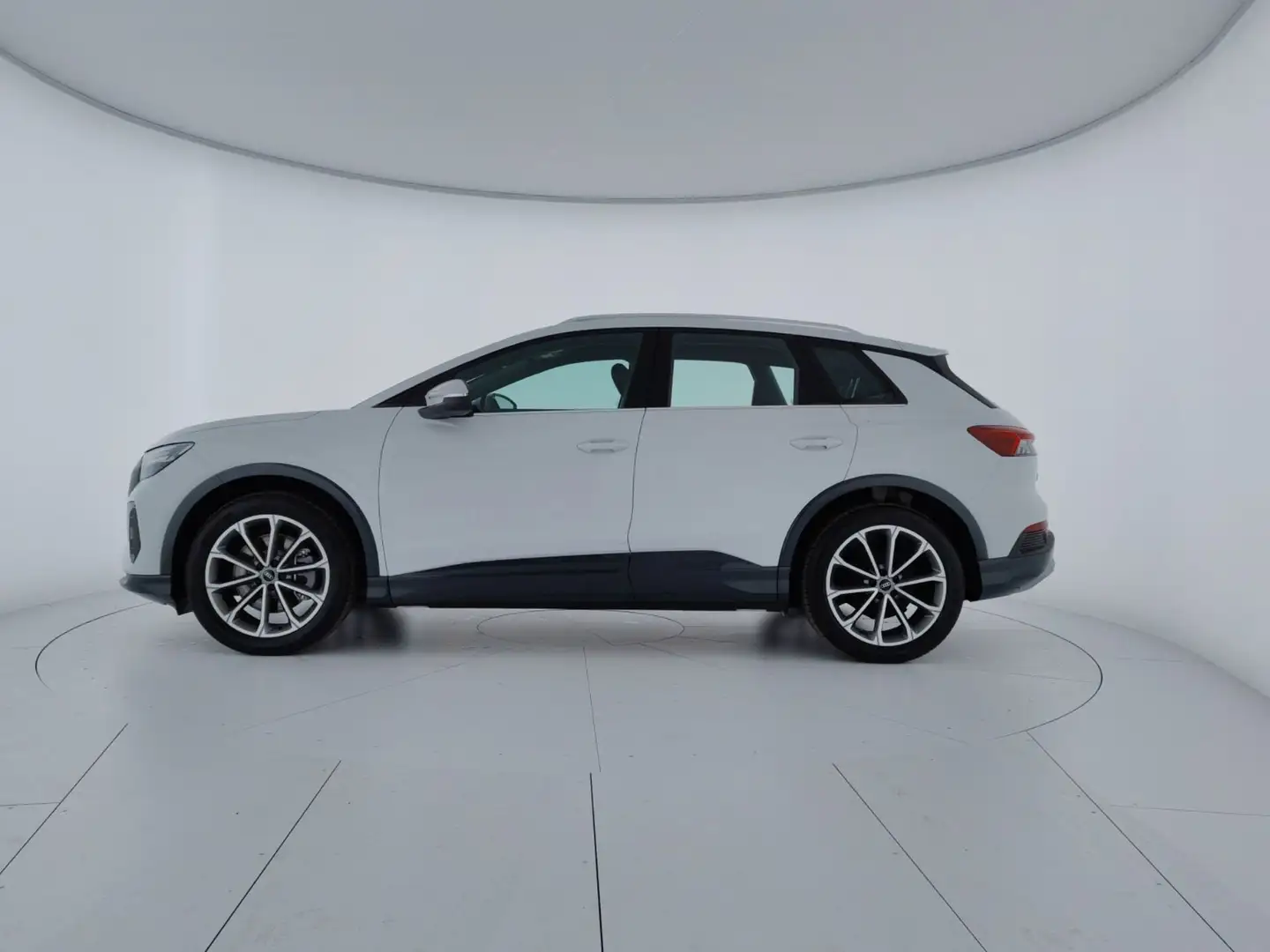 Audi Q4 e-tron Q4 45 e-tron Business Advanced Bianco - 2