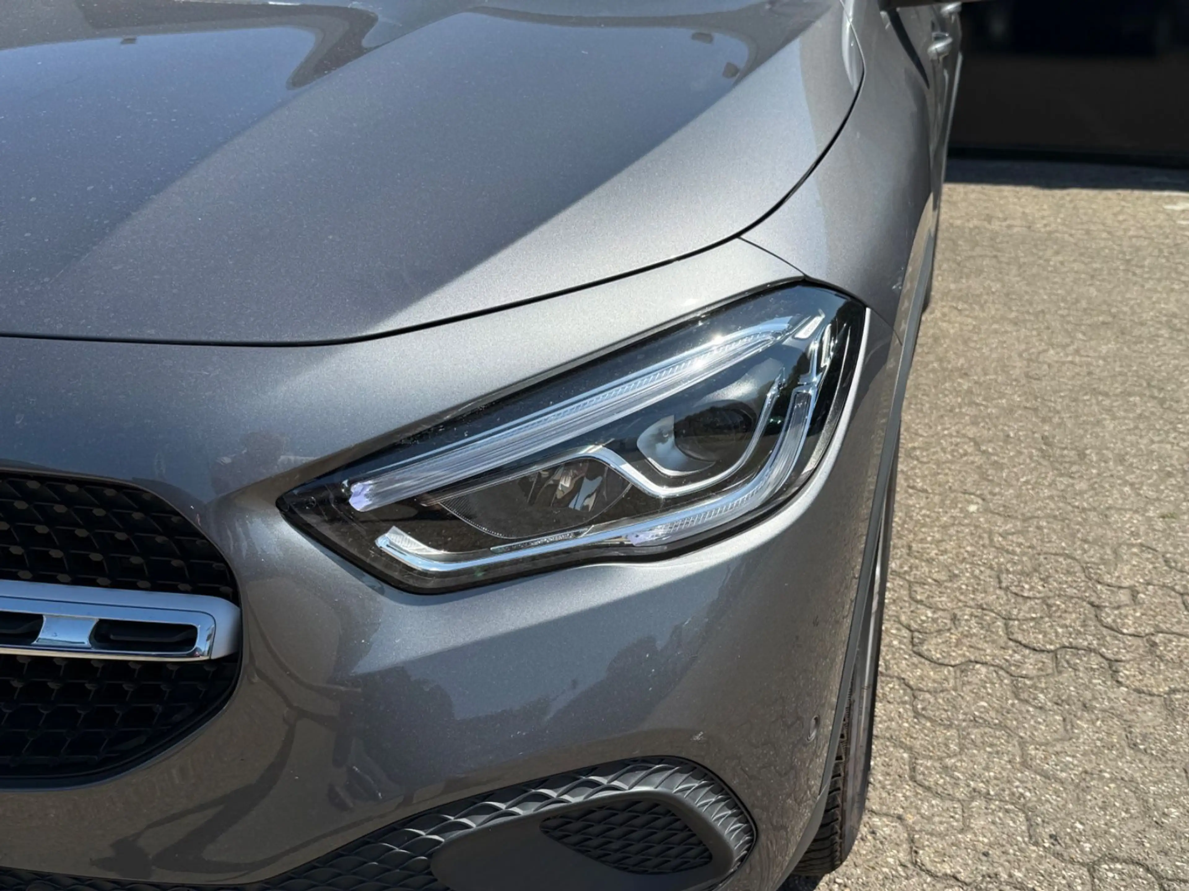 Mercedes-Benz GLA 180 d*SPORT*LANE*RFK*LED*SHZ — photo 3