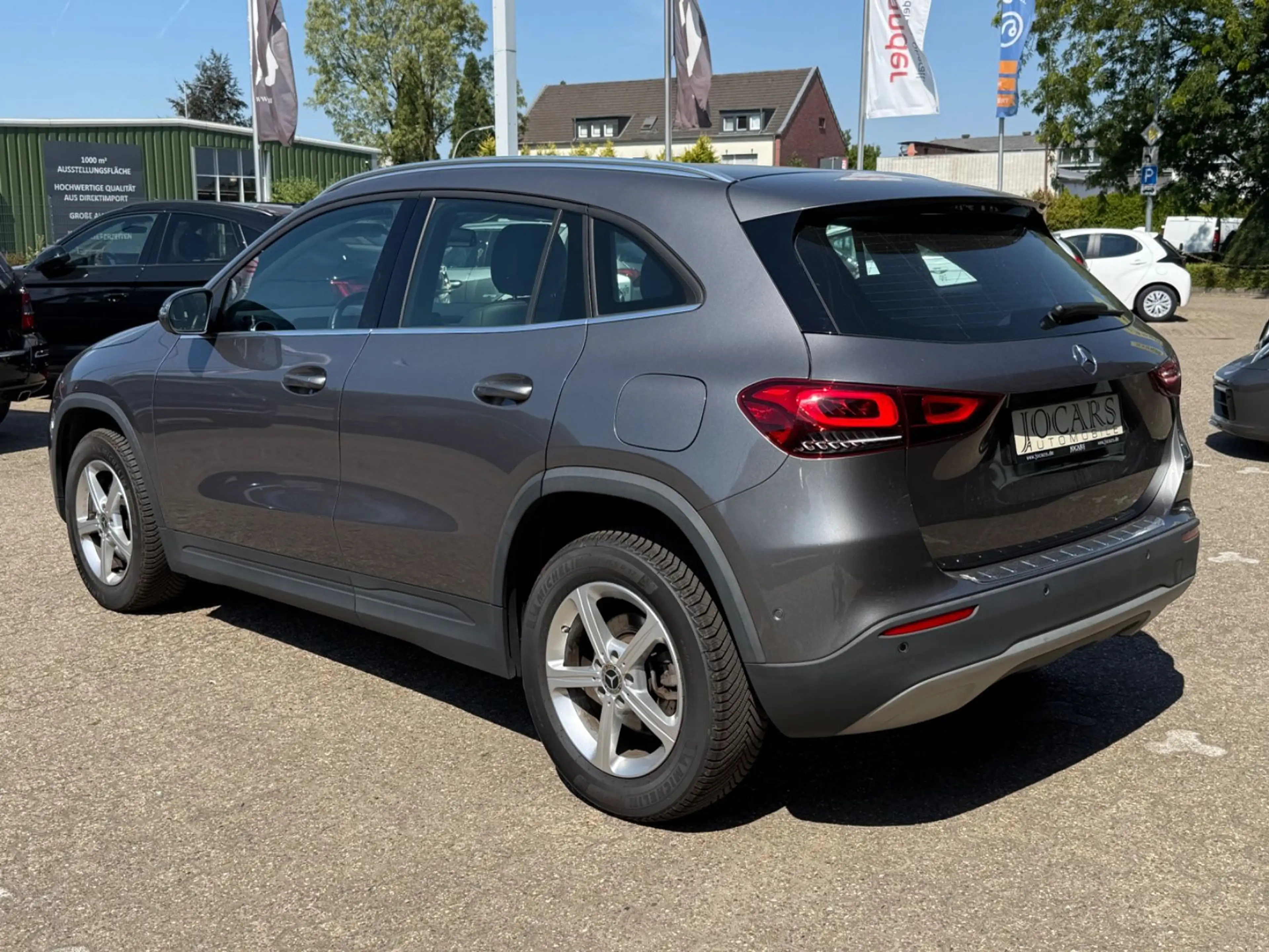Mercedes-Benz GLA 180 d*SPORT*LANE*RFK*LED*SHZ — photo 5