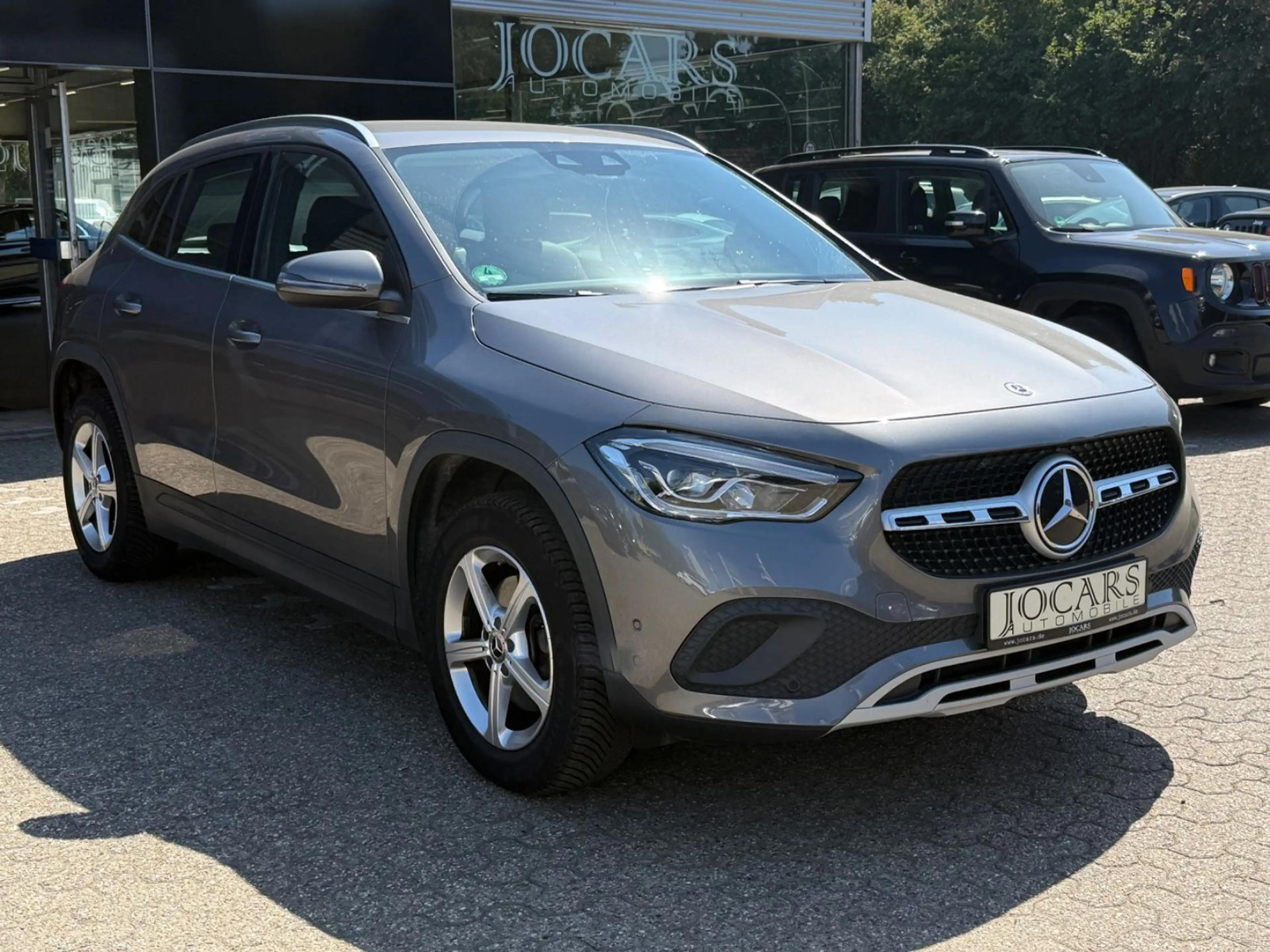 Mercedes-Benz GLA 180 d*SPORT*LANE*RFK*LED*SHZ — photo 7