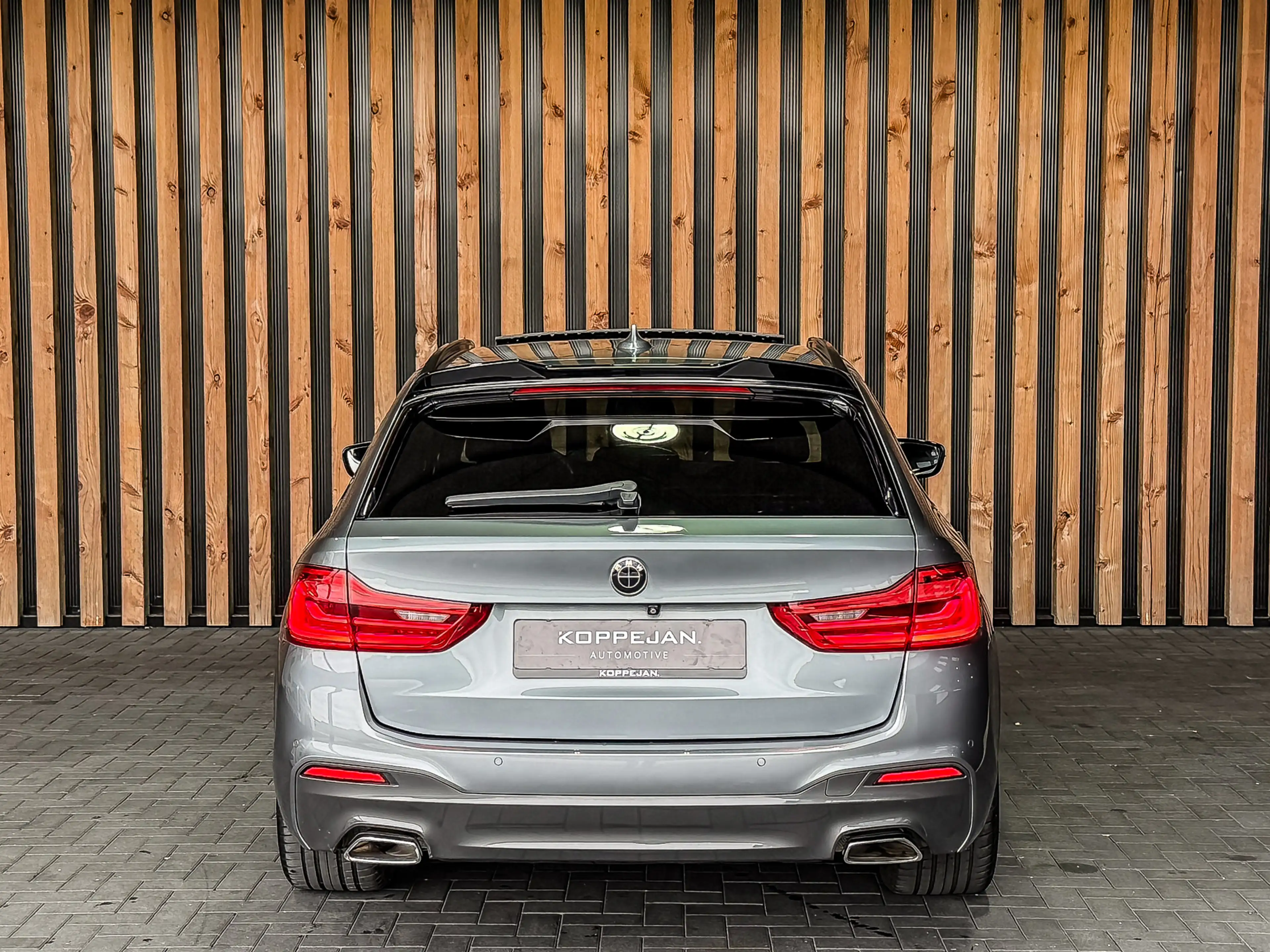 BMW 540 5-serie Touring 540i xDrive 340PK High Executive | — photo 24