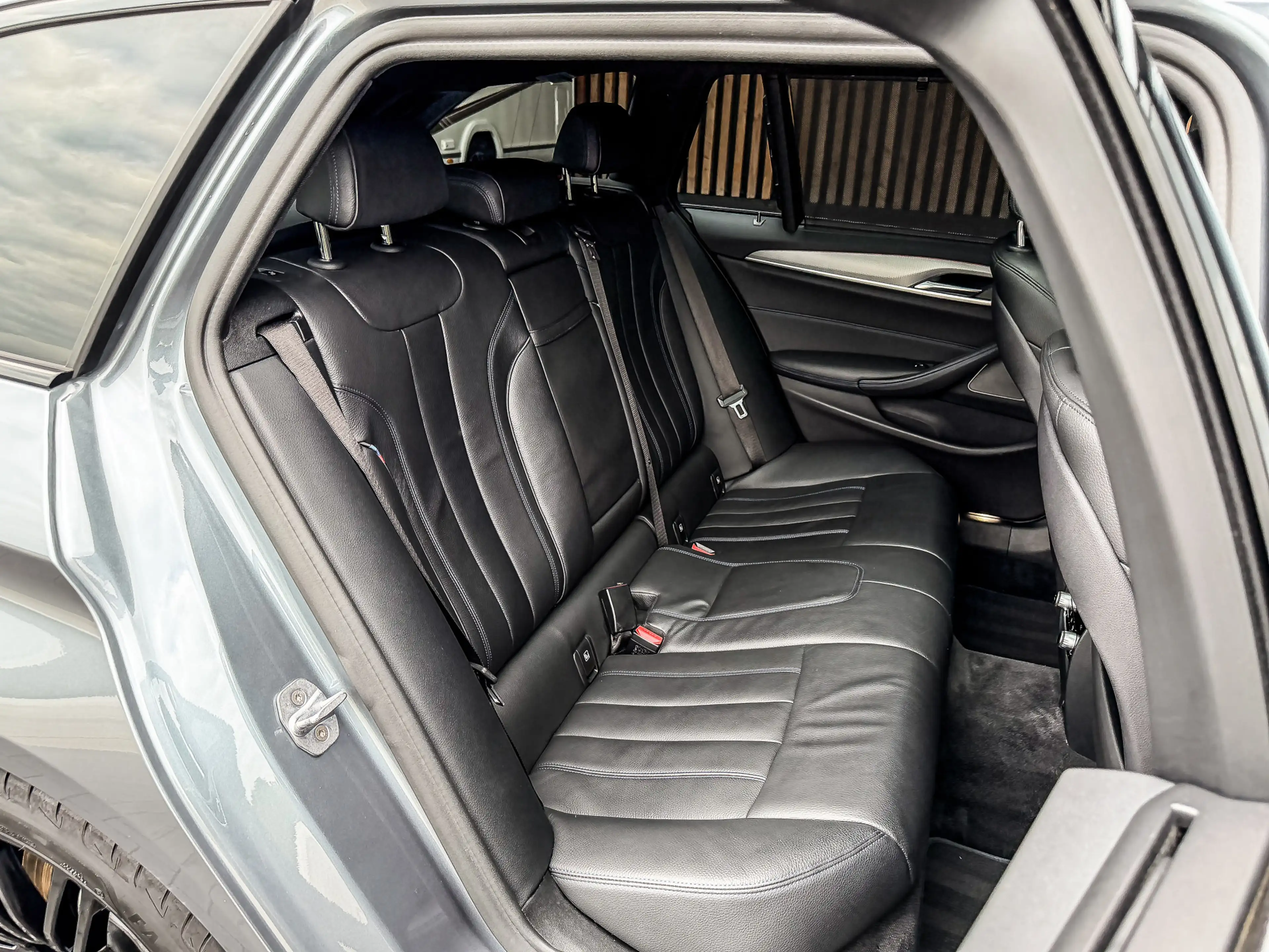 BMW 540 5-serie Touring 540i xDrive 340PK High Executive | — photo 18