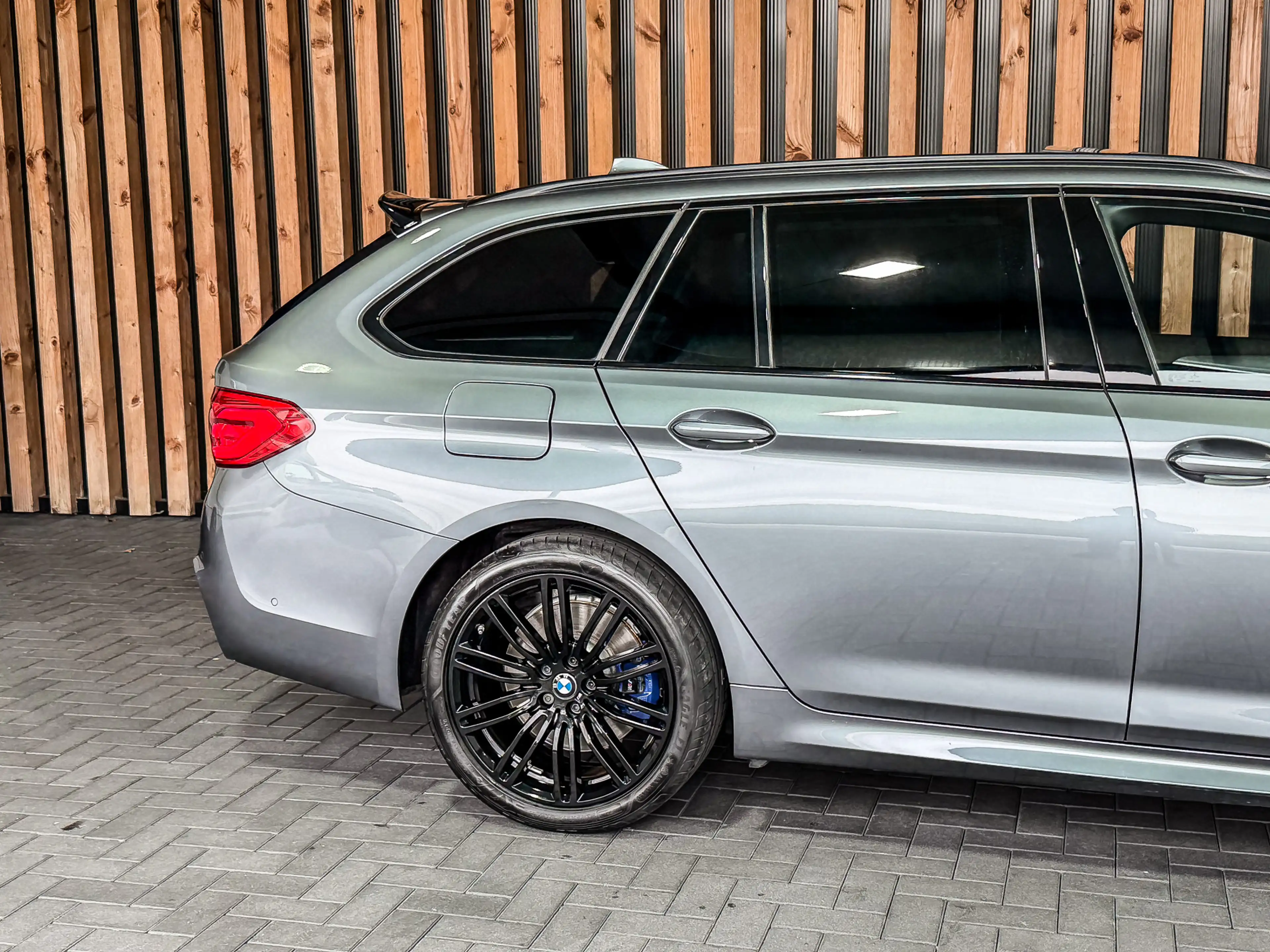 BMW 540 5-serie Touring 540i xDrive 340PK High Executive | — photo 42
