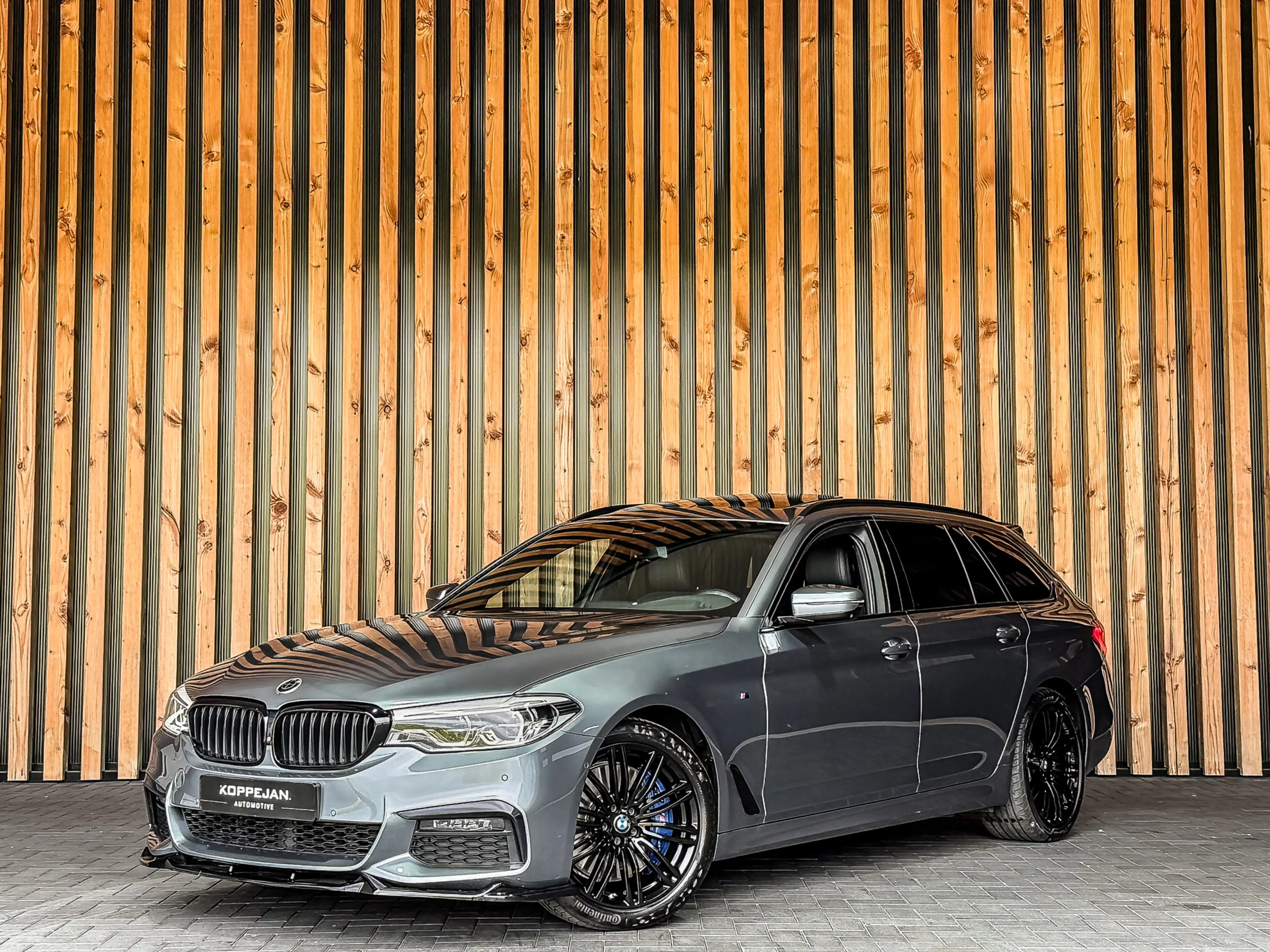 BMW 540 5-serie Touring 540i xDrive 340PK High Executive | — photo 2