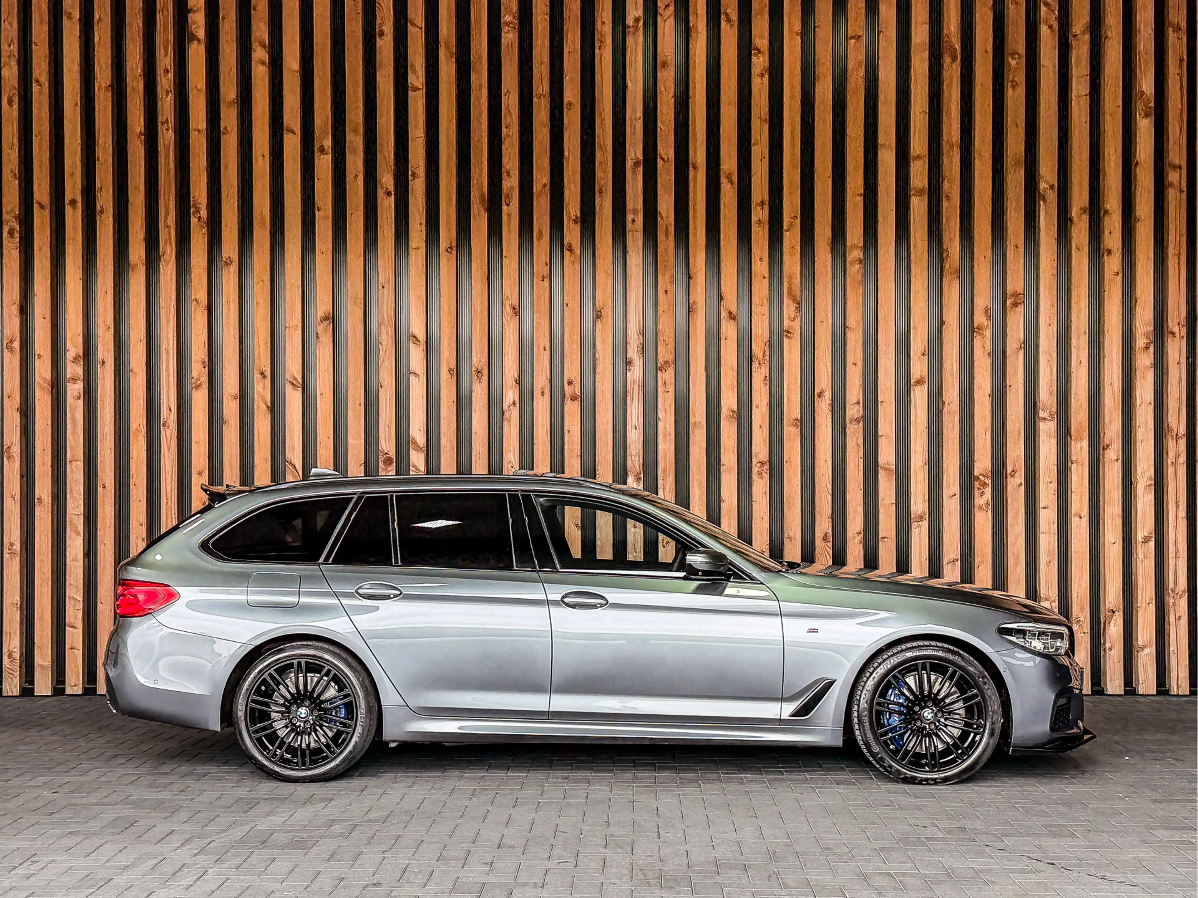 BMW 540 5-serie Touring 540i xDrive 340PK High Executive | — photo 4