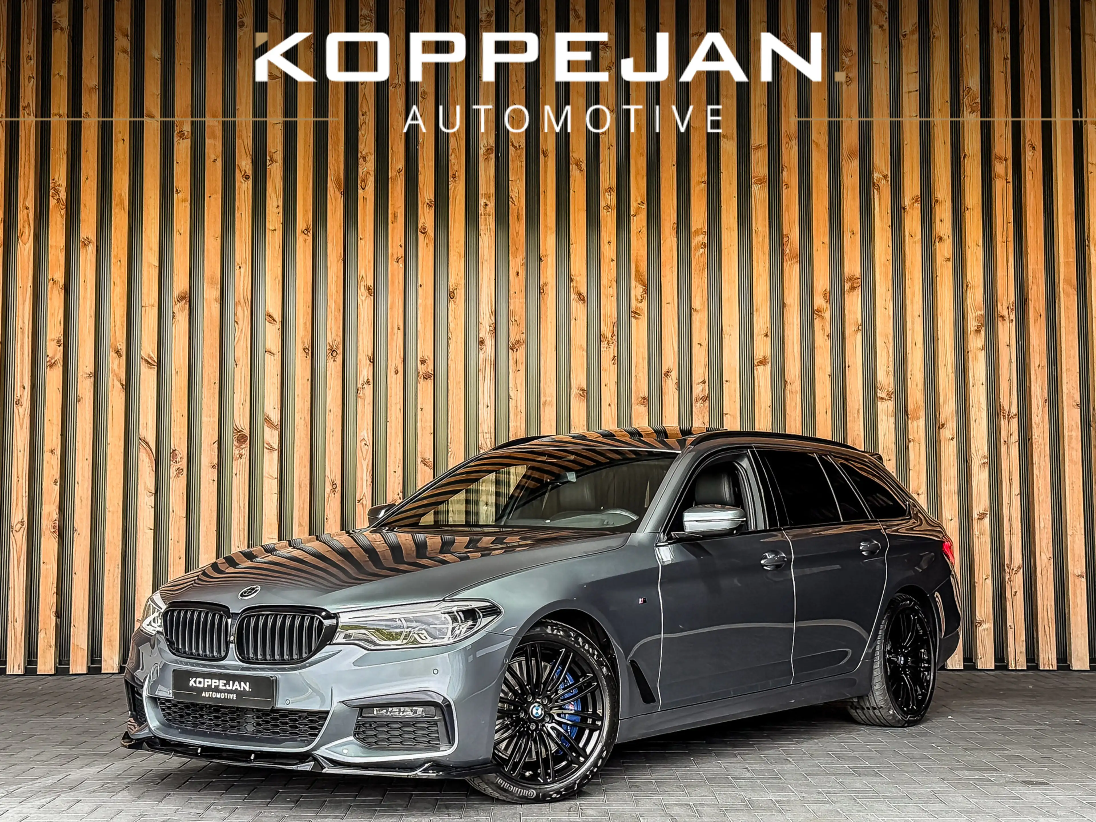 BMW 540 5-serie Touring 540i xDrive 340PK High Executive |