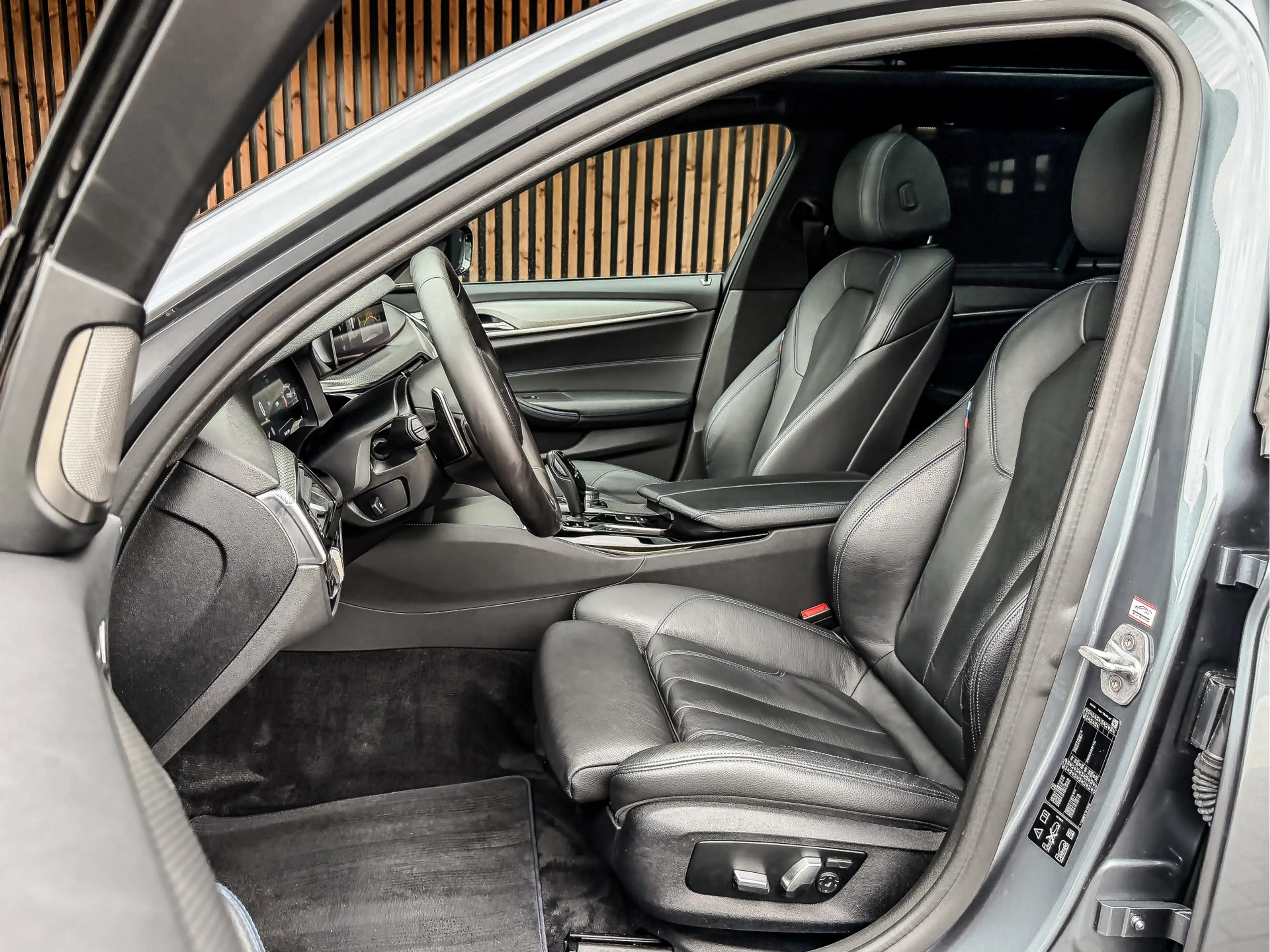 BMW 540 5-serie Touring 540i xDrive 340PK High Executive | — photo 15