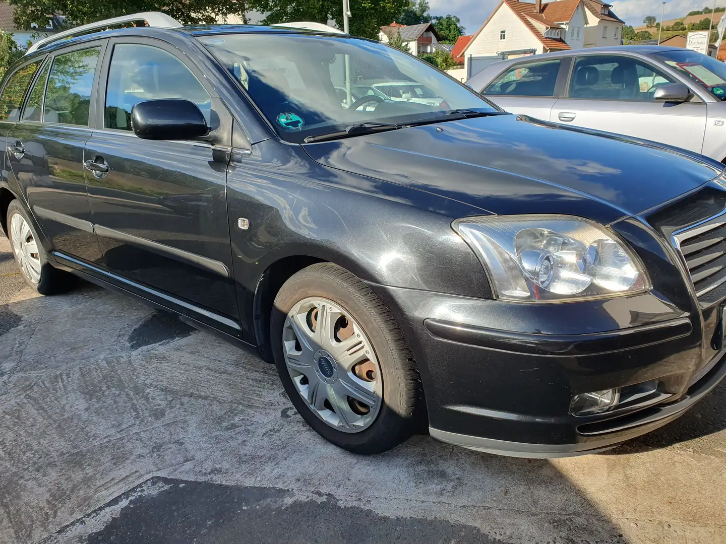 Toyota Avensis 1.8 Sol, Kombi Černá - 1