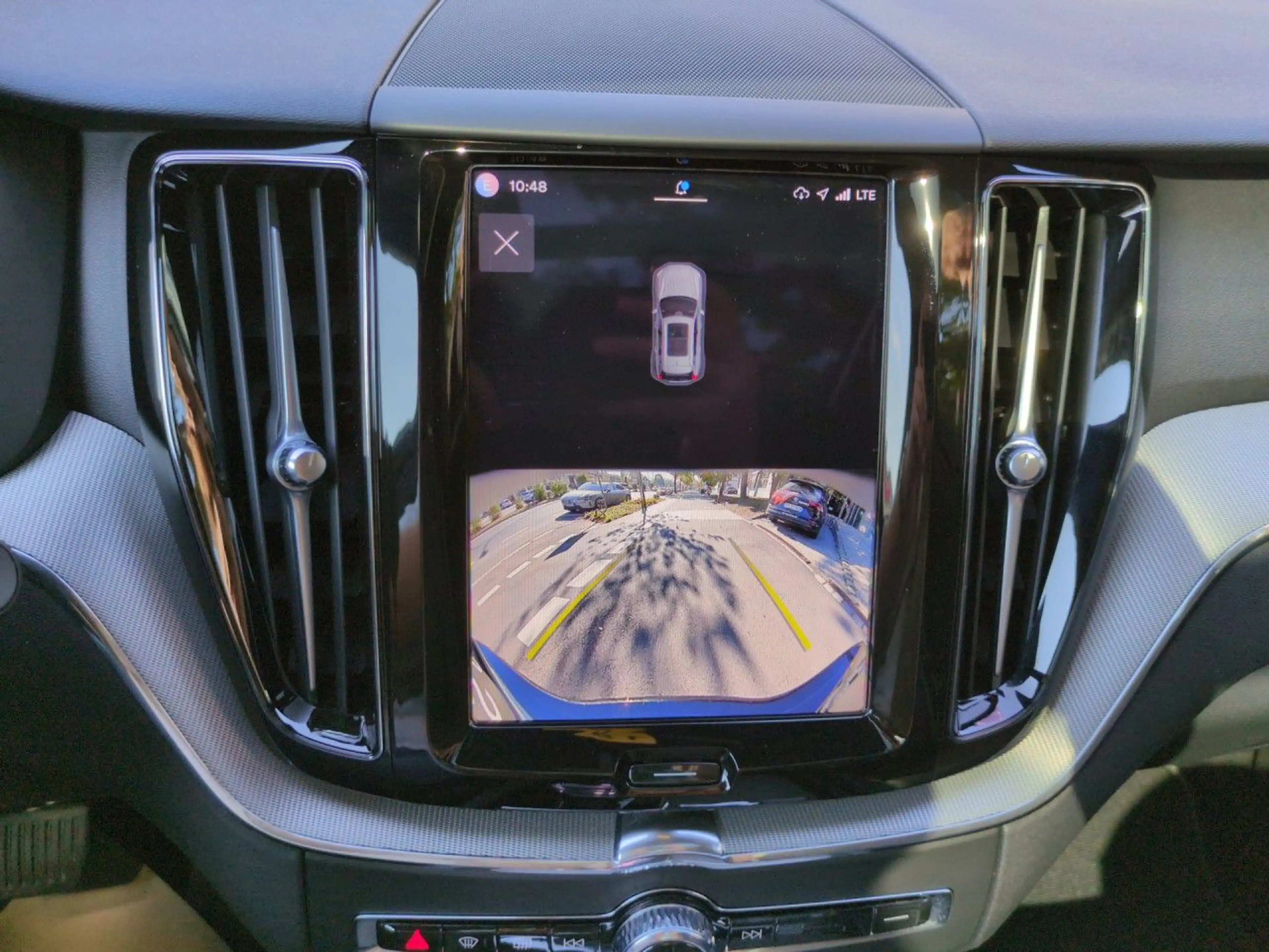 Volvo XC60 XC 60 Plus Black Edition Recharge Plug-In Hybrid A — photo 26