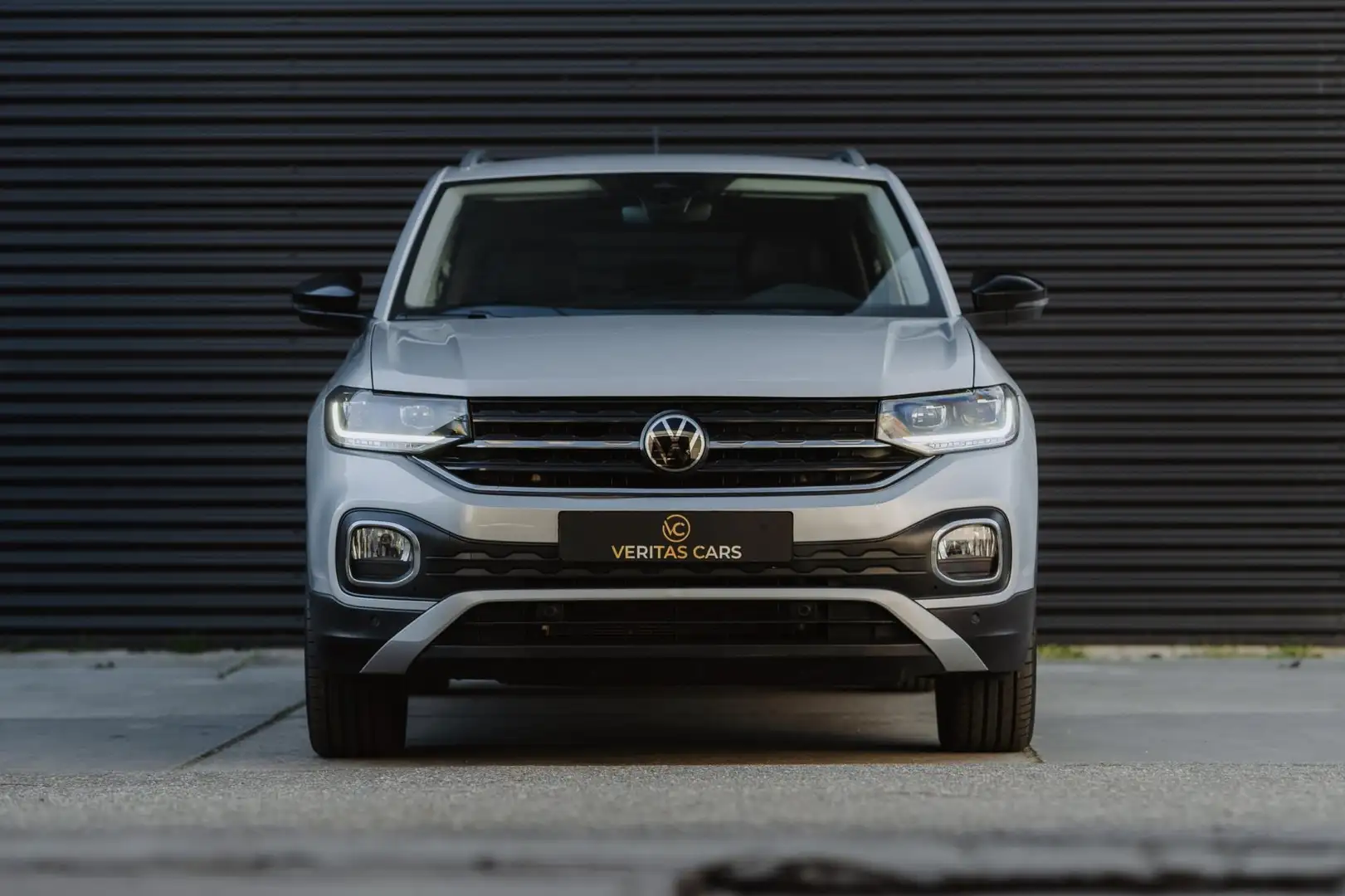 Volkswagen T-Cross 1.0 TSI Style Black Design 110 PK DSG|BTW|Full Led Grijs - 2