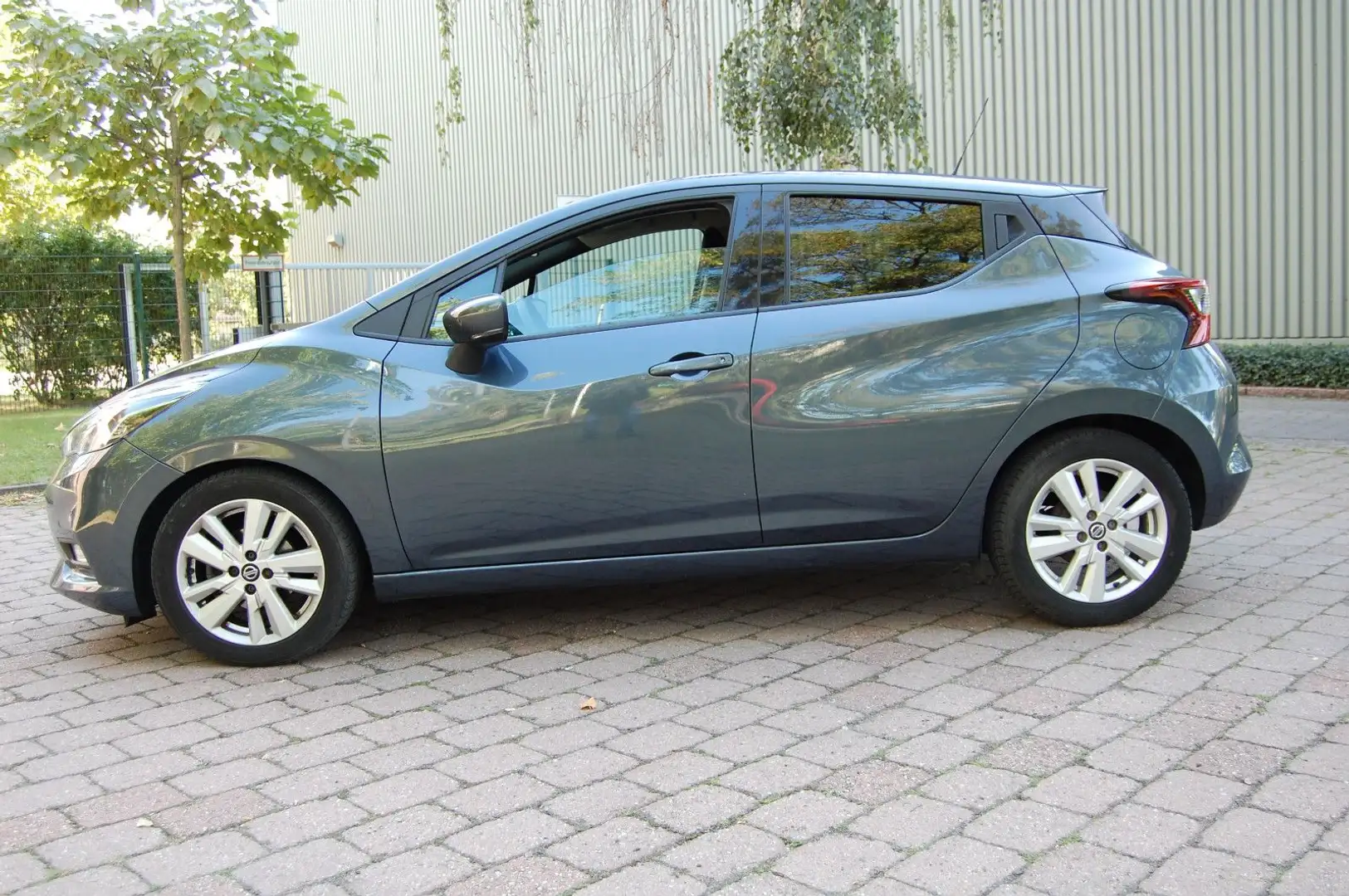 Nissan Micra N-Way 1.0 Automatik,Navi,Rückfahrkamera, Grau - 1