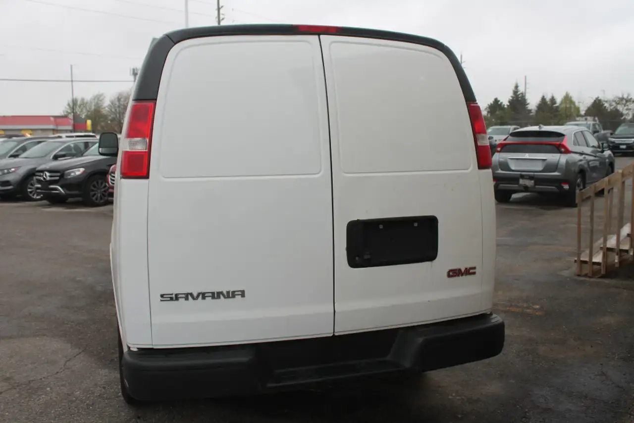 GMC 2500 снимка GMC 2500