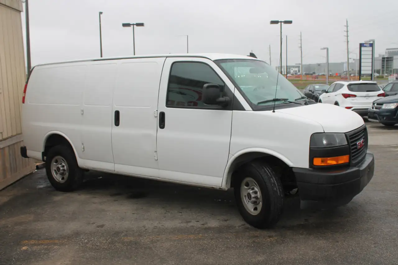 GMC 2500 снимка GMC 2500
