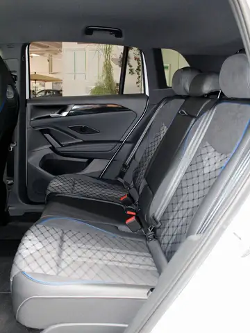 Volkswagen Tiguan view 9