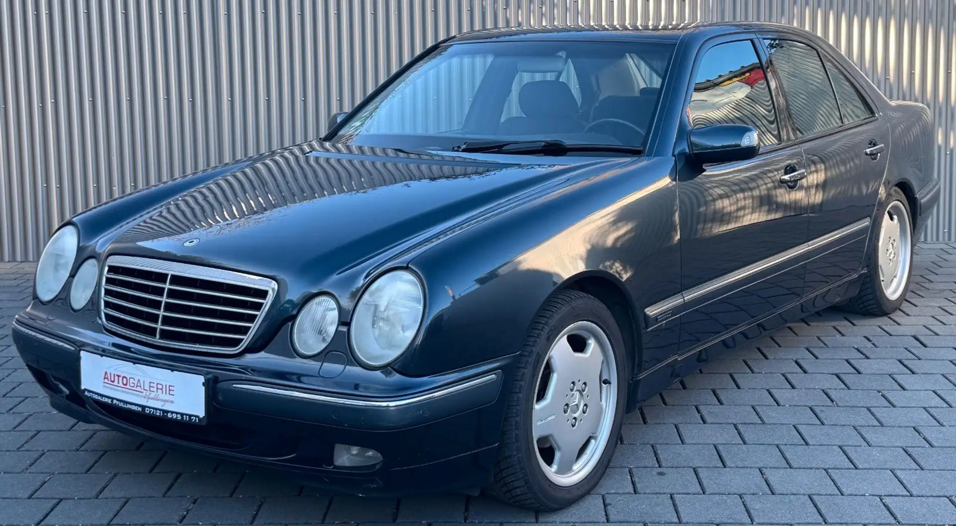 Mercedes-Benz E 240 ELEGANCE LPG SHZ Tempomat Schiebedach Negro - 1