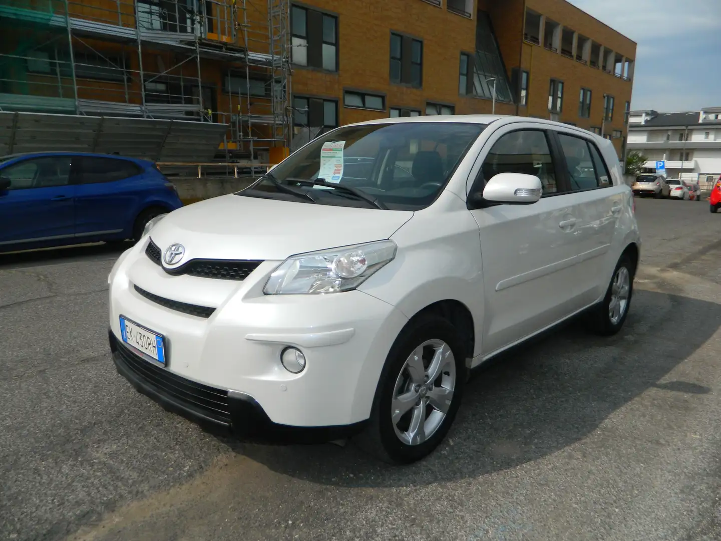 Toyota Urban Cruiser 1.4 D-4D 90CV LOUNGE X AWD - GARANTITA Bianco - 1