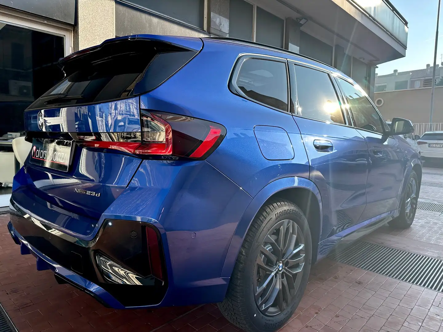 BMW X1 X1 xdrive23d mhev 48V MSport Edition Signature Blau - 2