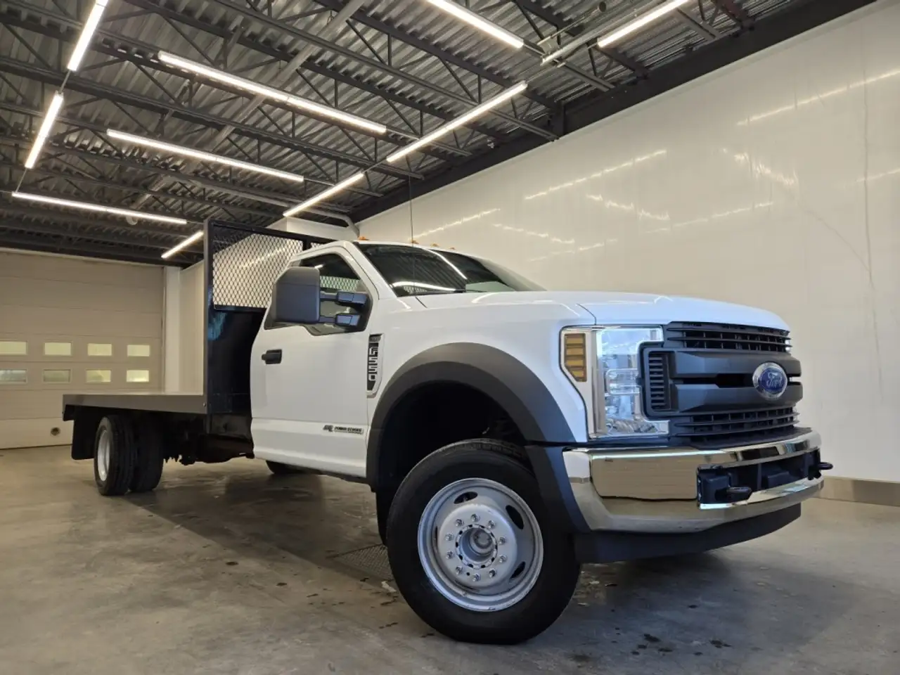 Ford F 550 снимка Ford F 550