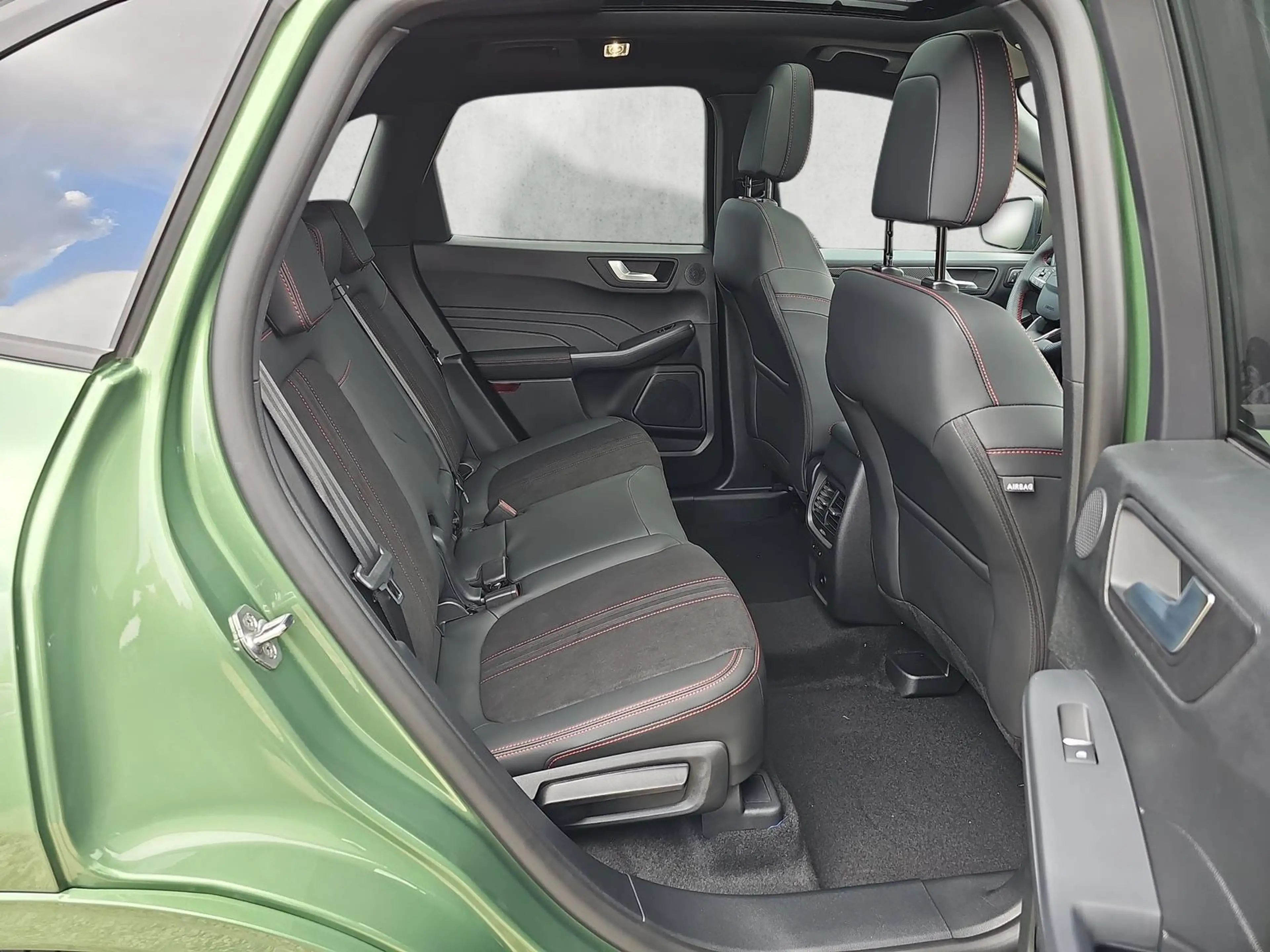 Ford Kuga Plug-In Hybrid ST-Line X 2.5 PHEV Blackpaket AH... — photo 13