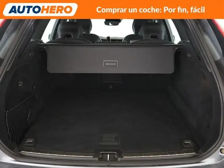Volvo XC60 2019, foto 18