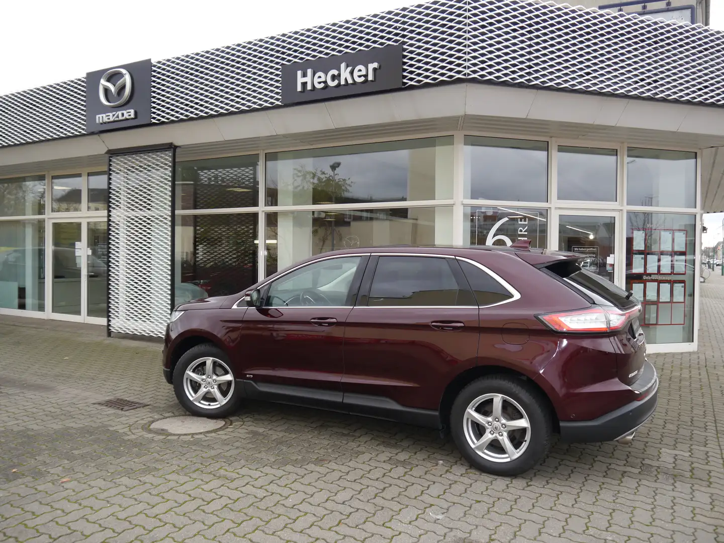 Ford Edge Titanium 4x4 VIELE EXTRAS GUTER ZUSTAND AKTION Rouge - 1