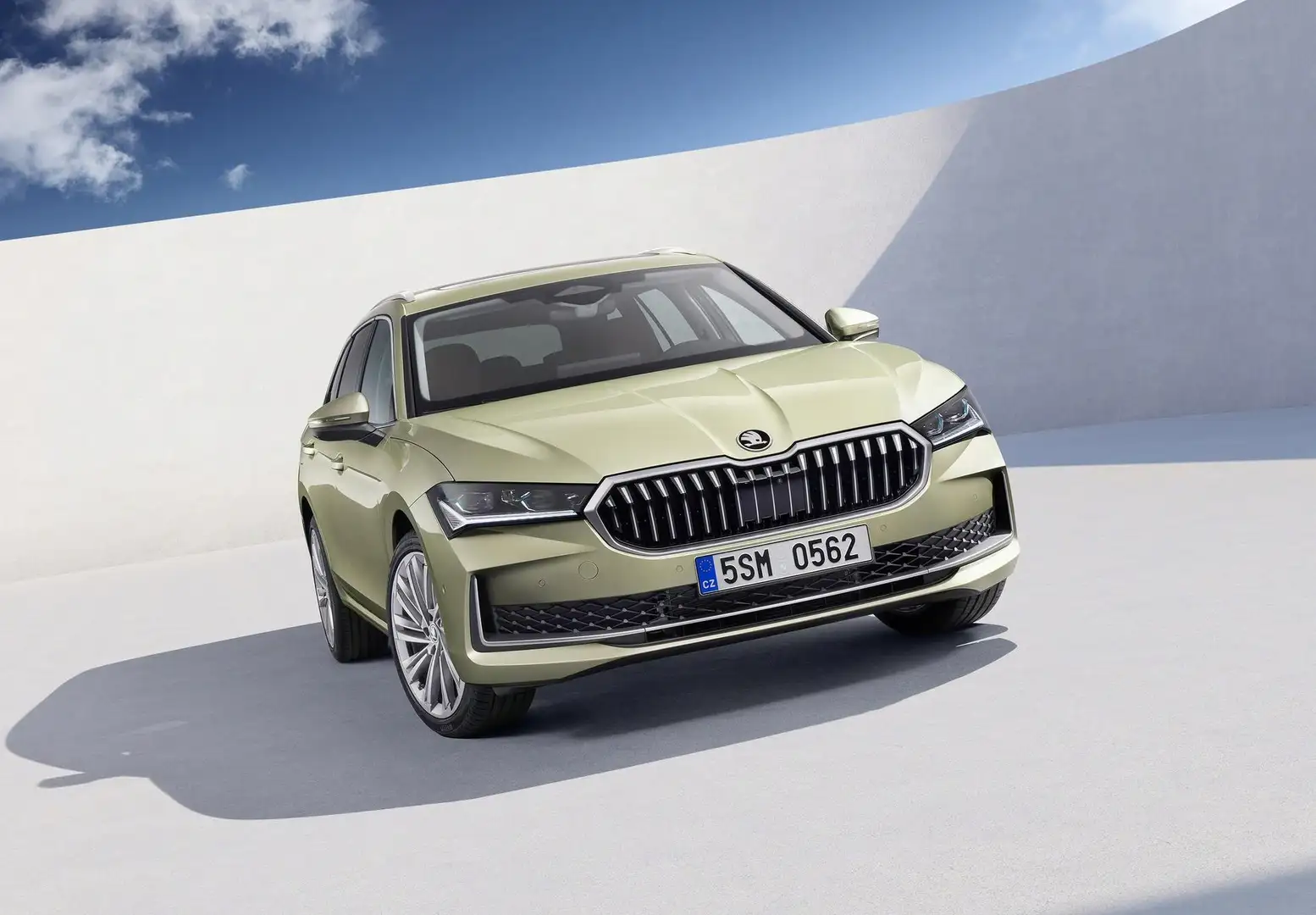 Skoda Superb L&K 2.0 TDI 195 4x4 DSG Klimaaut Navi Canton Ka... - 1
