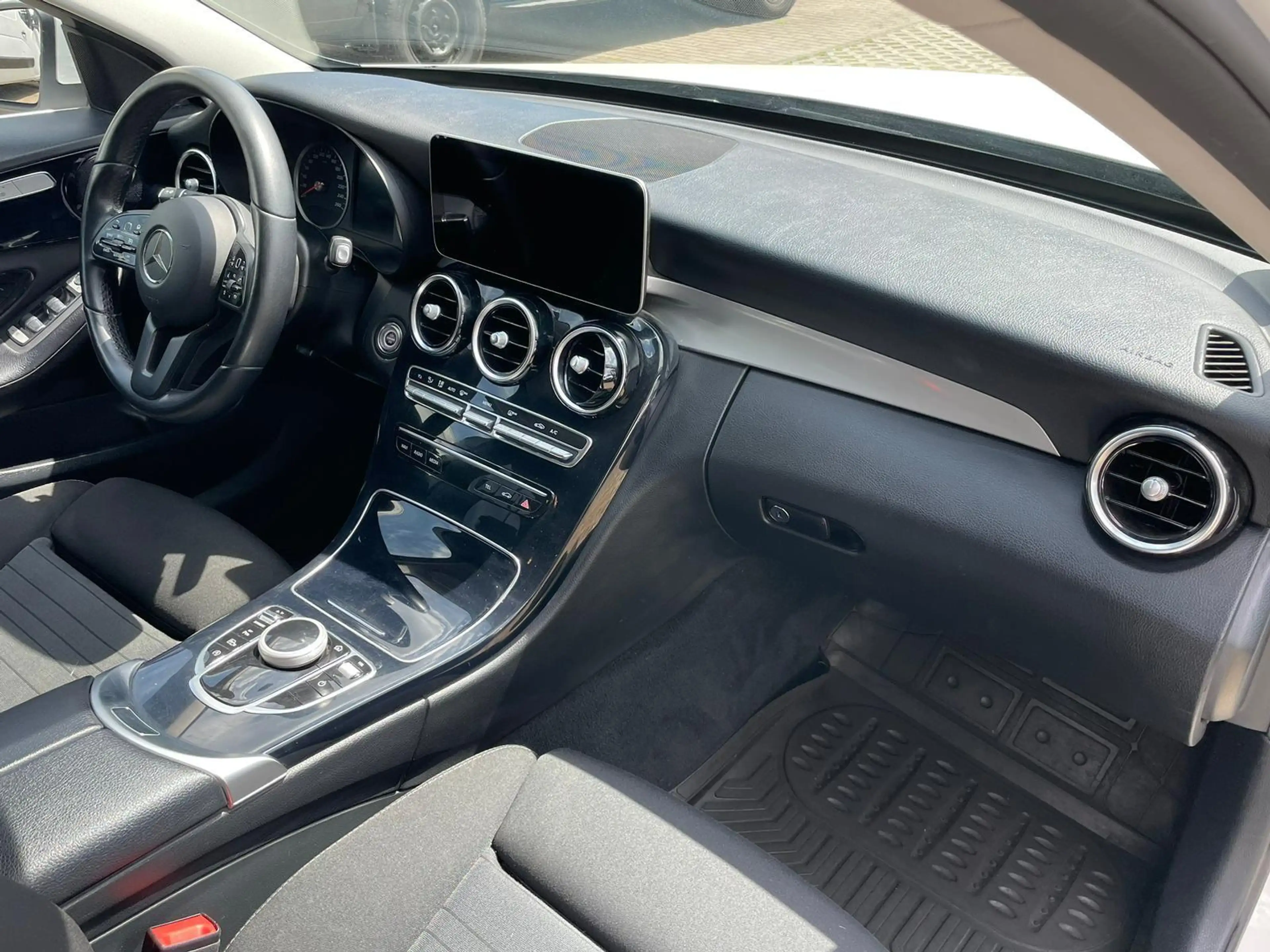 Mercedes-Benz C 180 T d Kombi//Aut.//2.Hand//AHK//TOPZUSTAND// — photo 6