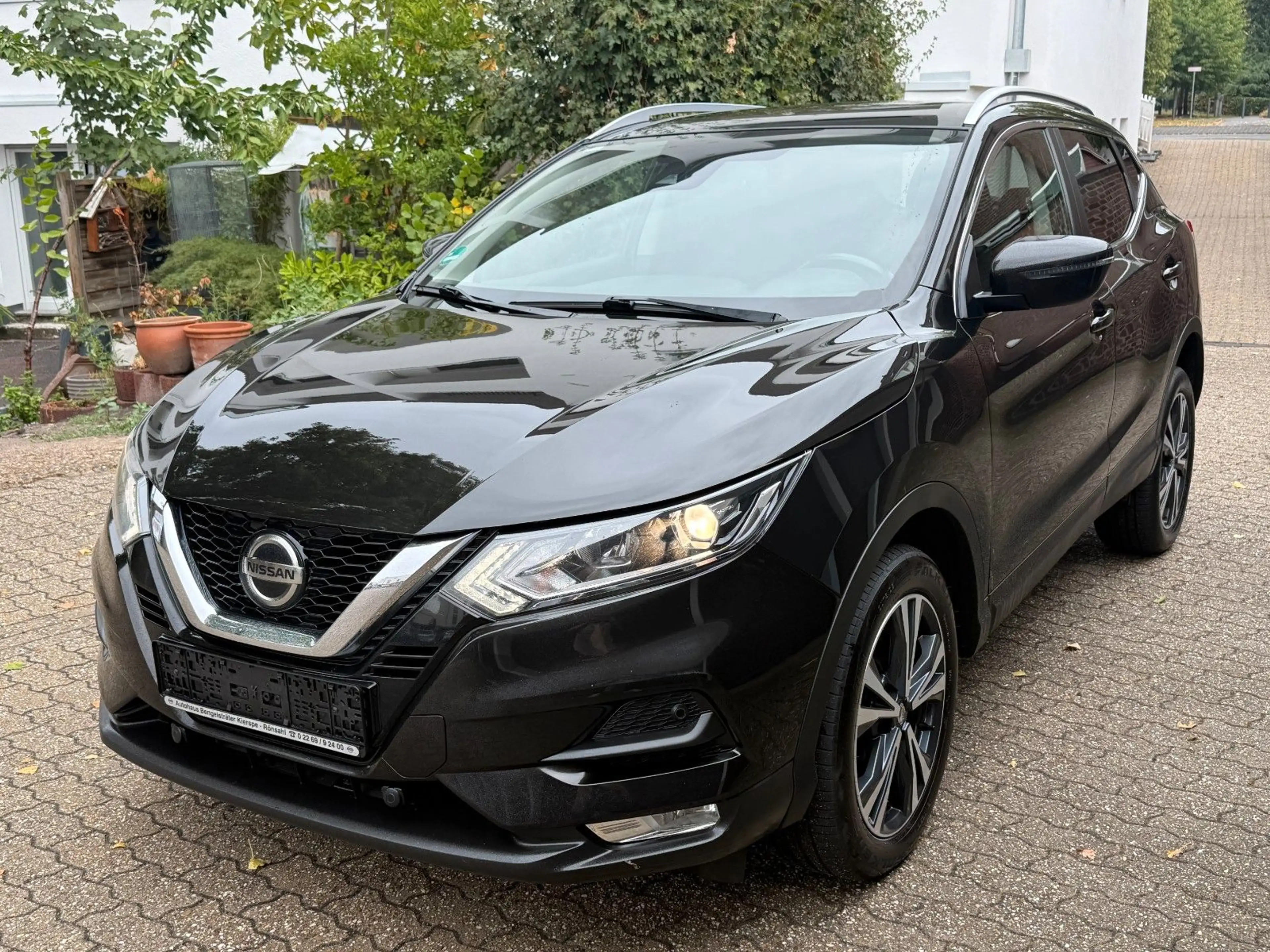 Nissan Qashqai N-Way 4x4/Pano/Kamera/SHZ/LED/Navi — photo 7