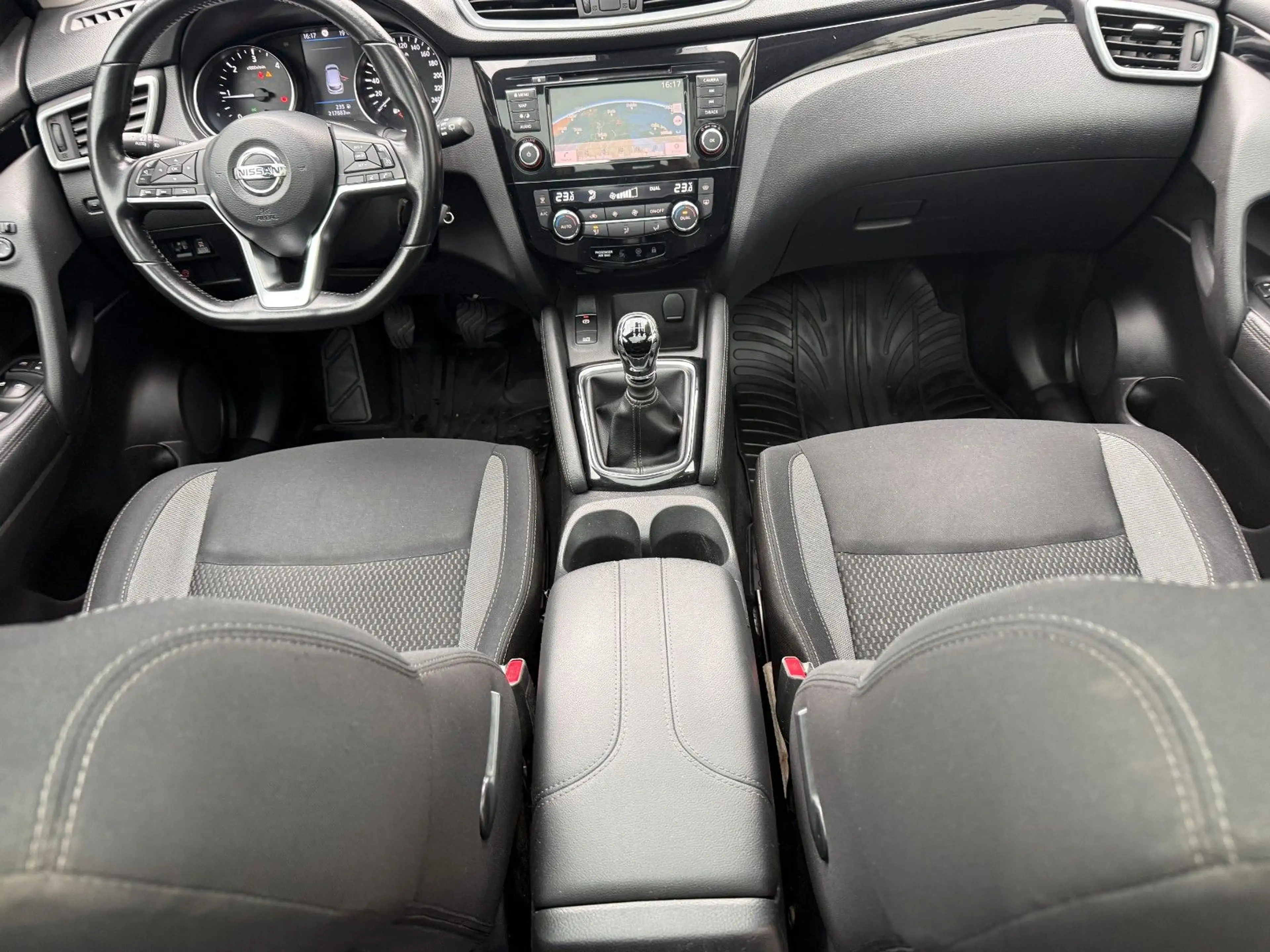 Nissan Qashqai N-Way 4x4/Pano/Kamera/SHZ/LED/Navi — photo 10