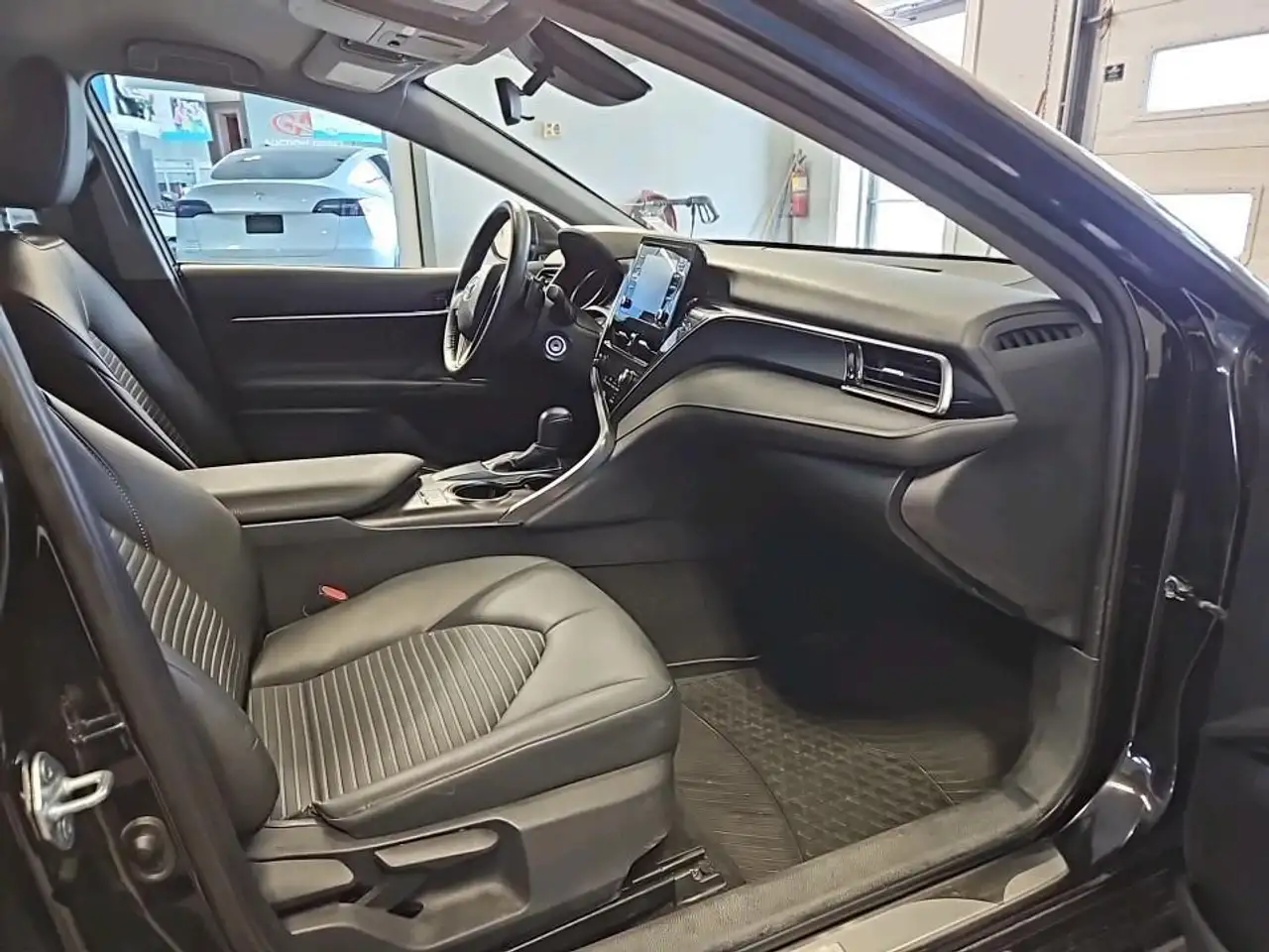 Toyota Camry снимка Toyota Camry