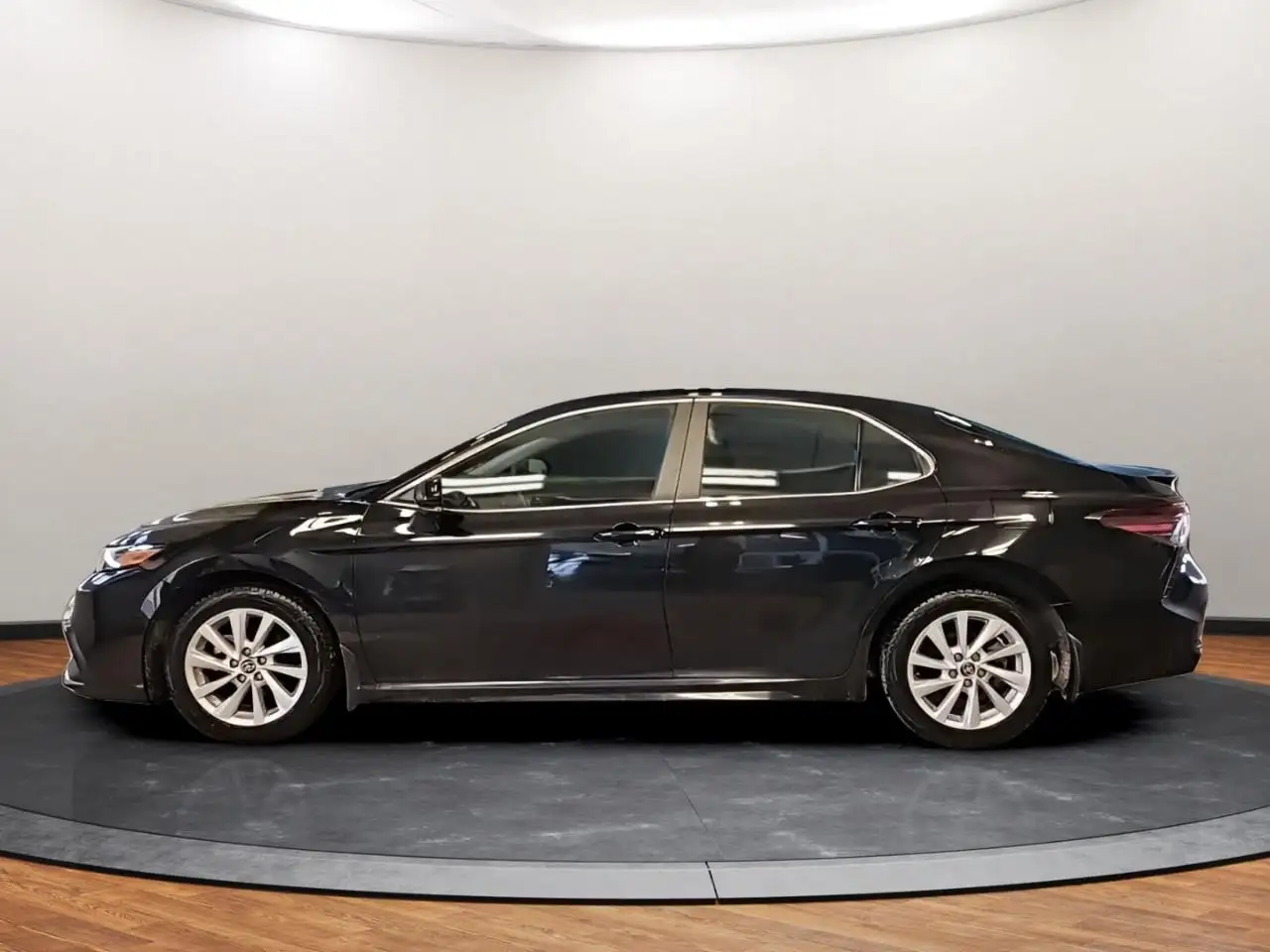 Toyota Camry снимка Toyota Camry