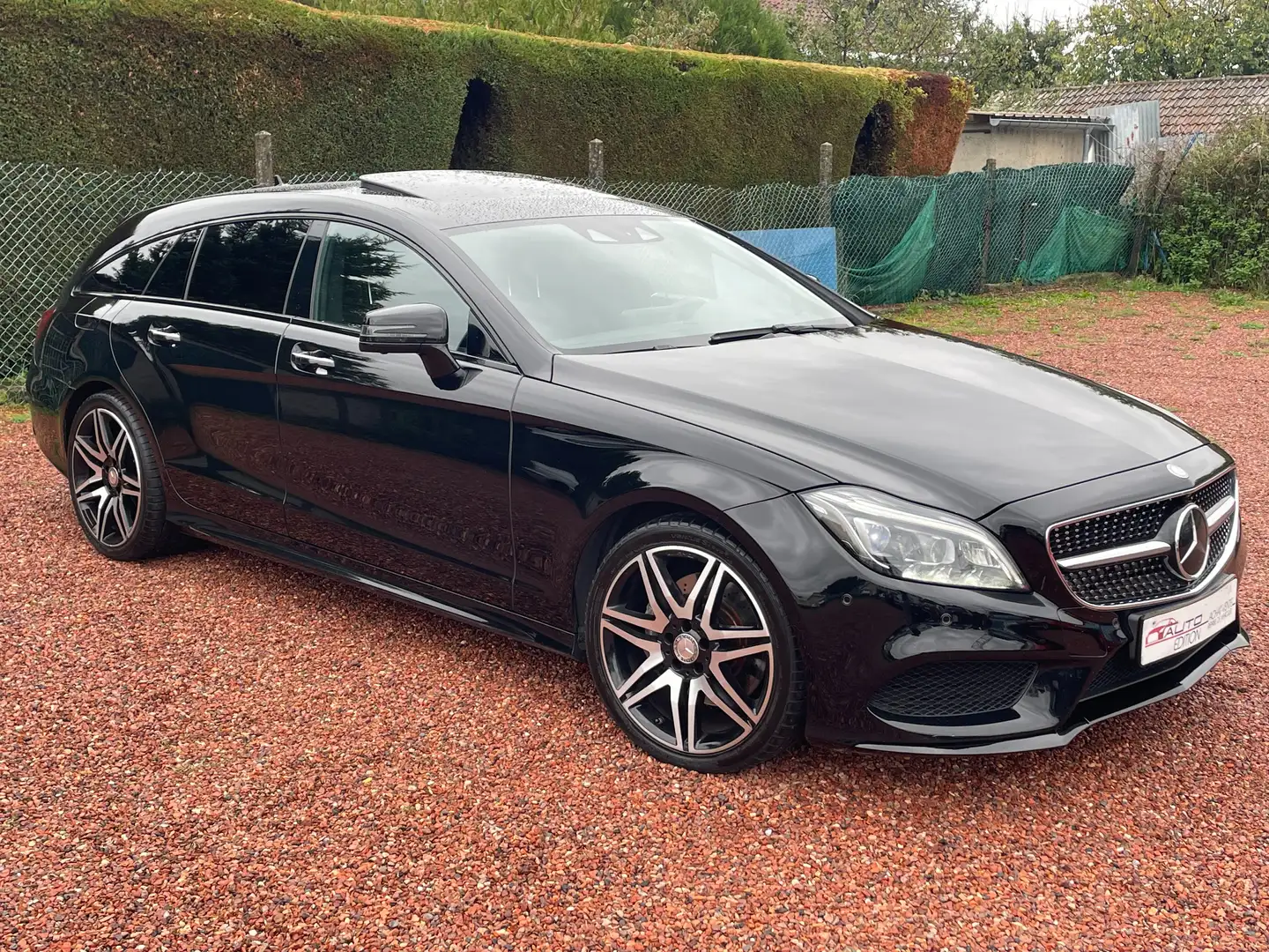 Mercedes-Benz CLS 350 d Shooting Brake  4Matic "Pack AMG""Fascination" Noir - 2