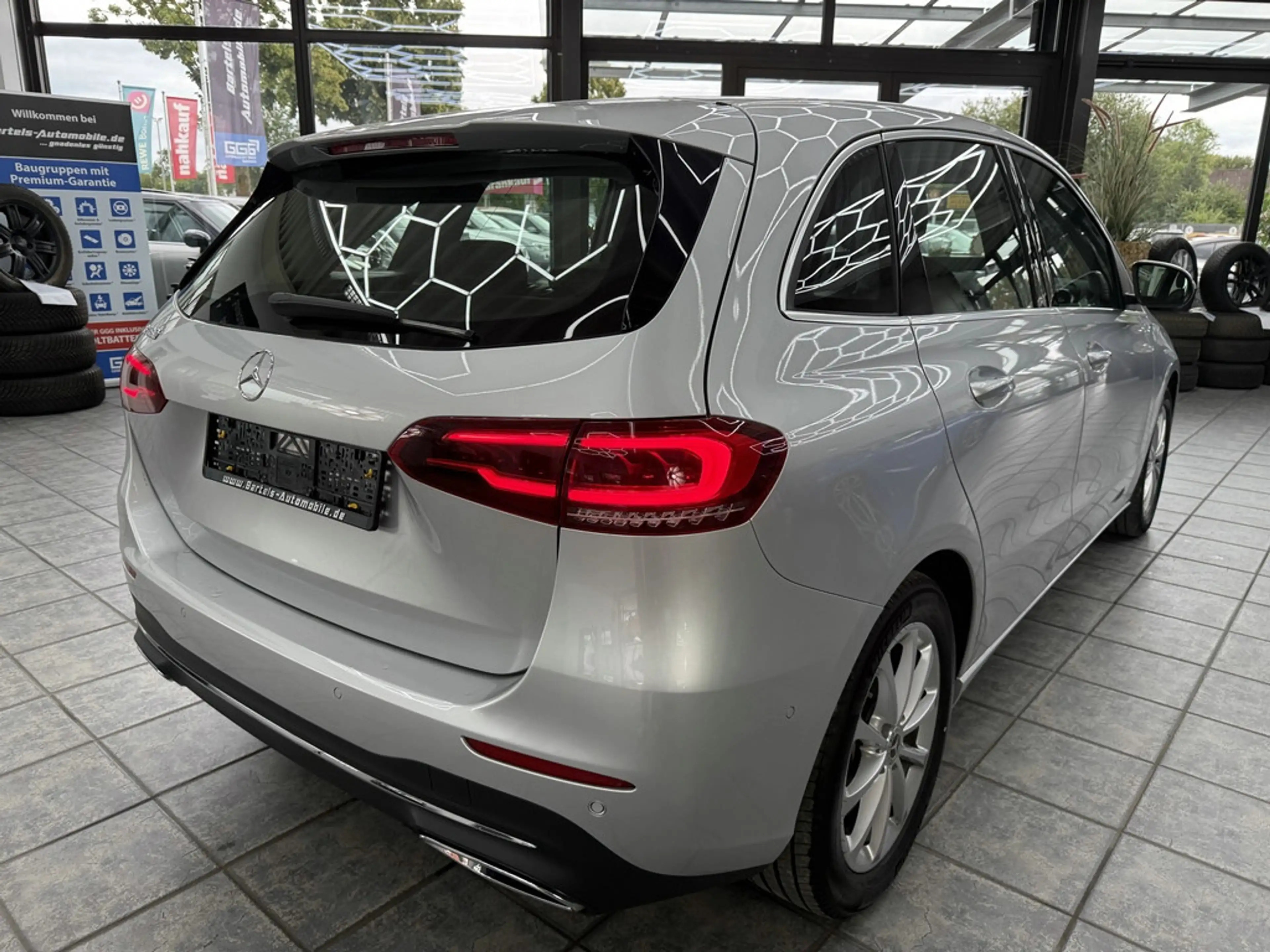 Mercedes-Benz B 180 Progressive, LED, Leder, Kamera, MBUX — photo 15