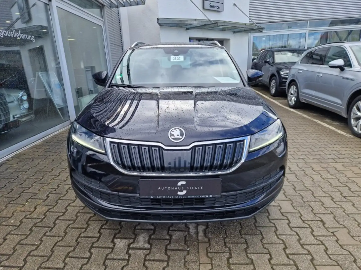 Skoda Karoq 1.6 TDI Soleil Navi ACC Parktronic LED  Sitzheizun Schwarz - 2