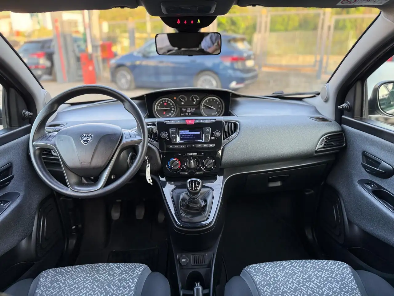 Lancia Ypsilon 2022 — фото 12