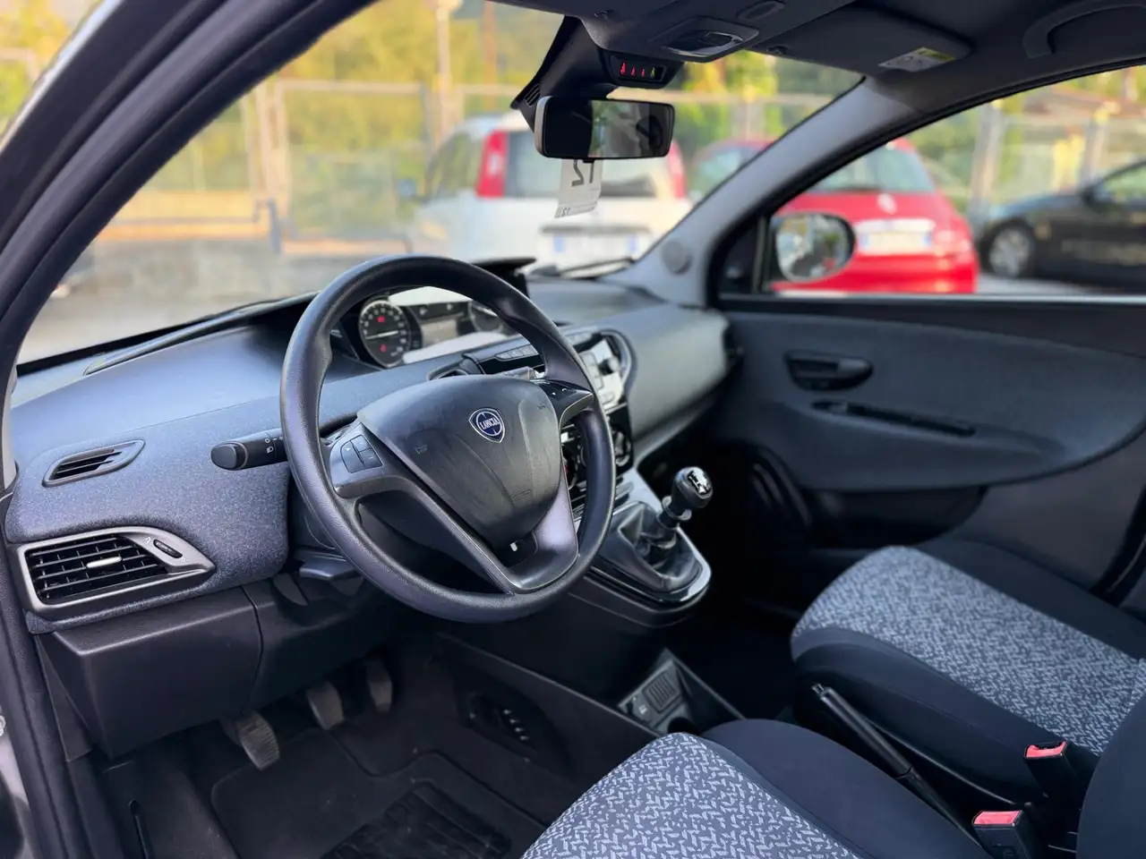 Lancia Ypsilon 2022 — фото 8