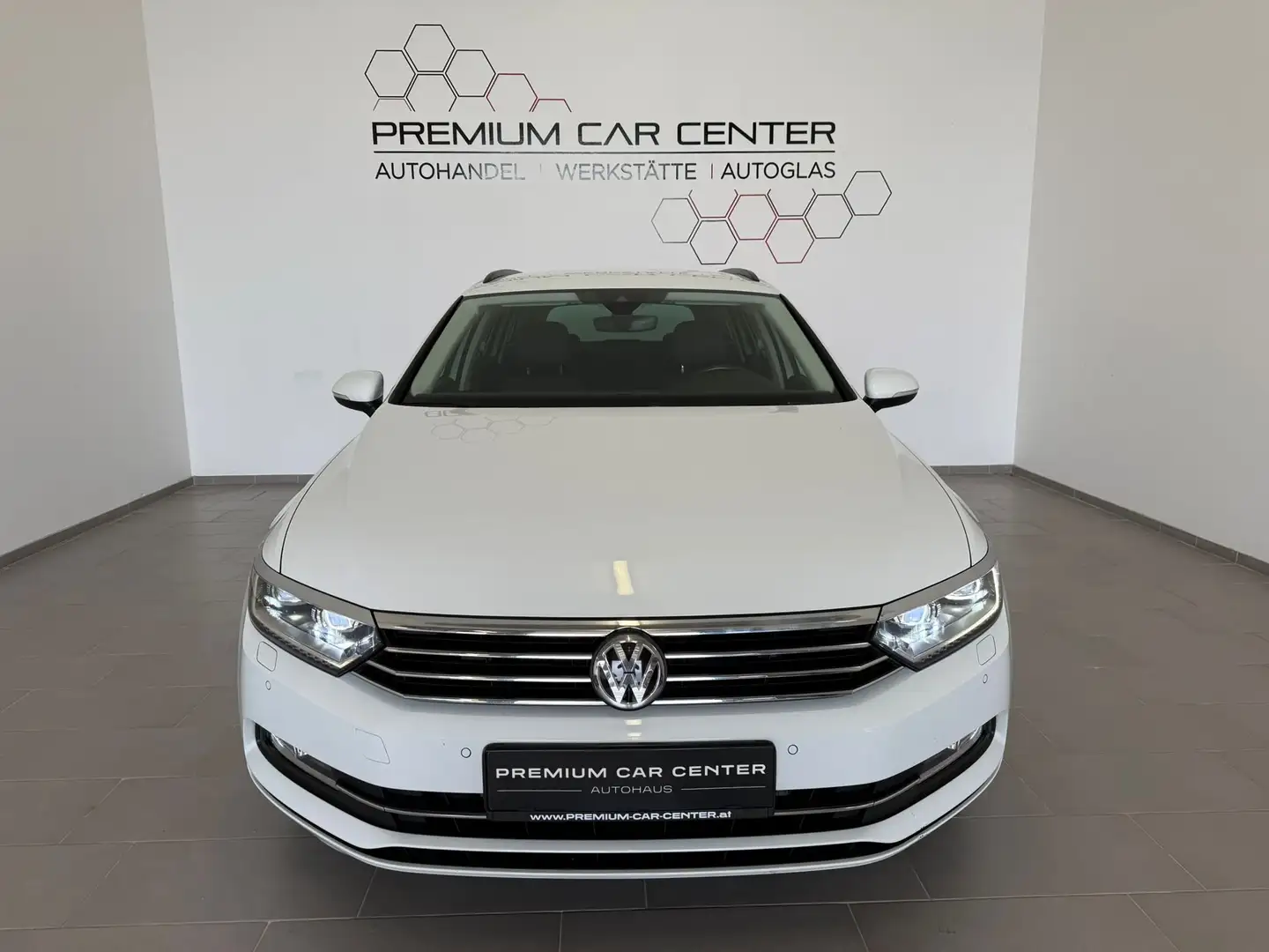 Volkswagen Passat Variant 2,0 TDI SCR DSG DIGI-TACHO / VOLL-LED / NAVI Blanc - 2