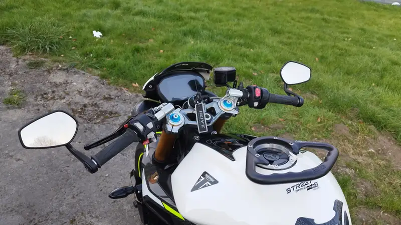 Triumph Street Triple RS - foto 6