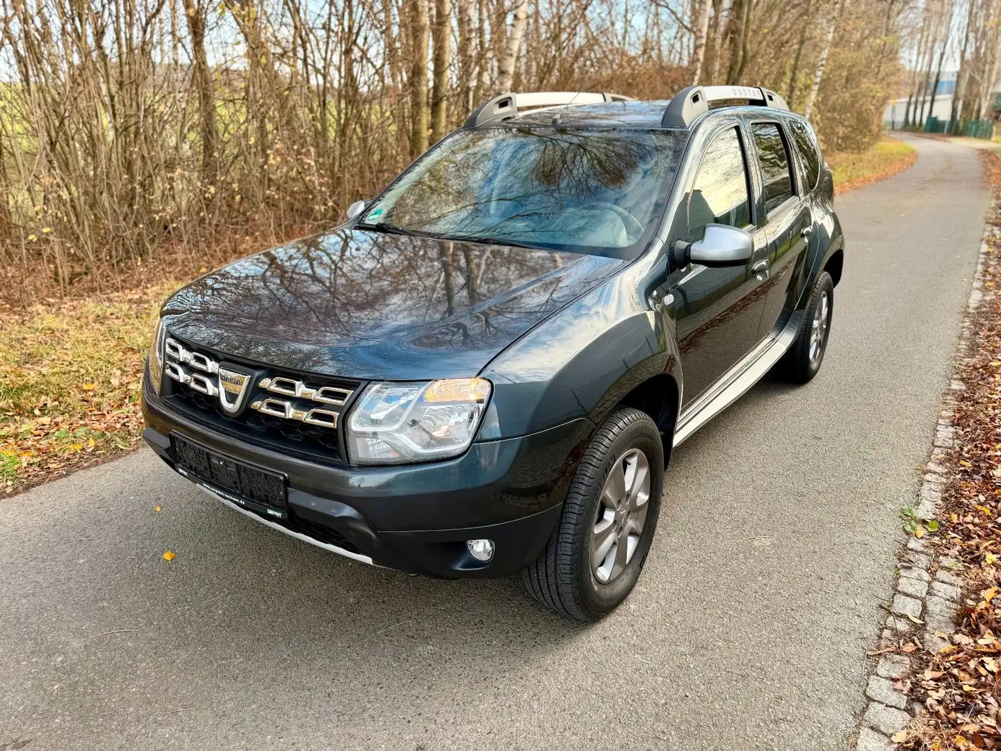 Dacia Duster I Laureate 4x2 Grau - 1