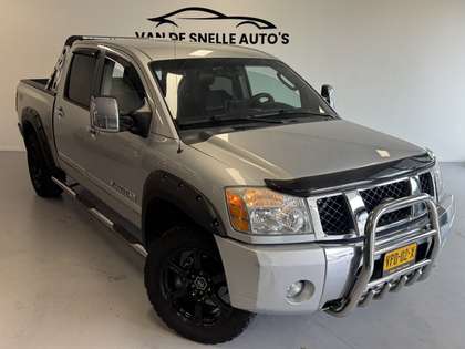 Nissan Titan NISSAN TITAN 5.6 V8 LPG FULLOPTION/CARPLAY