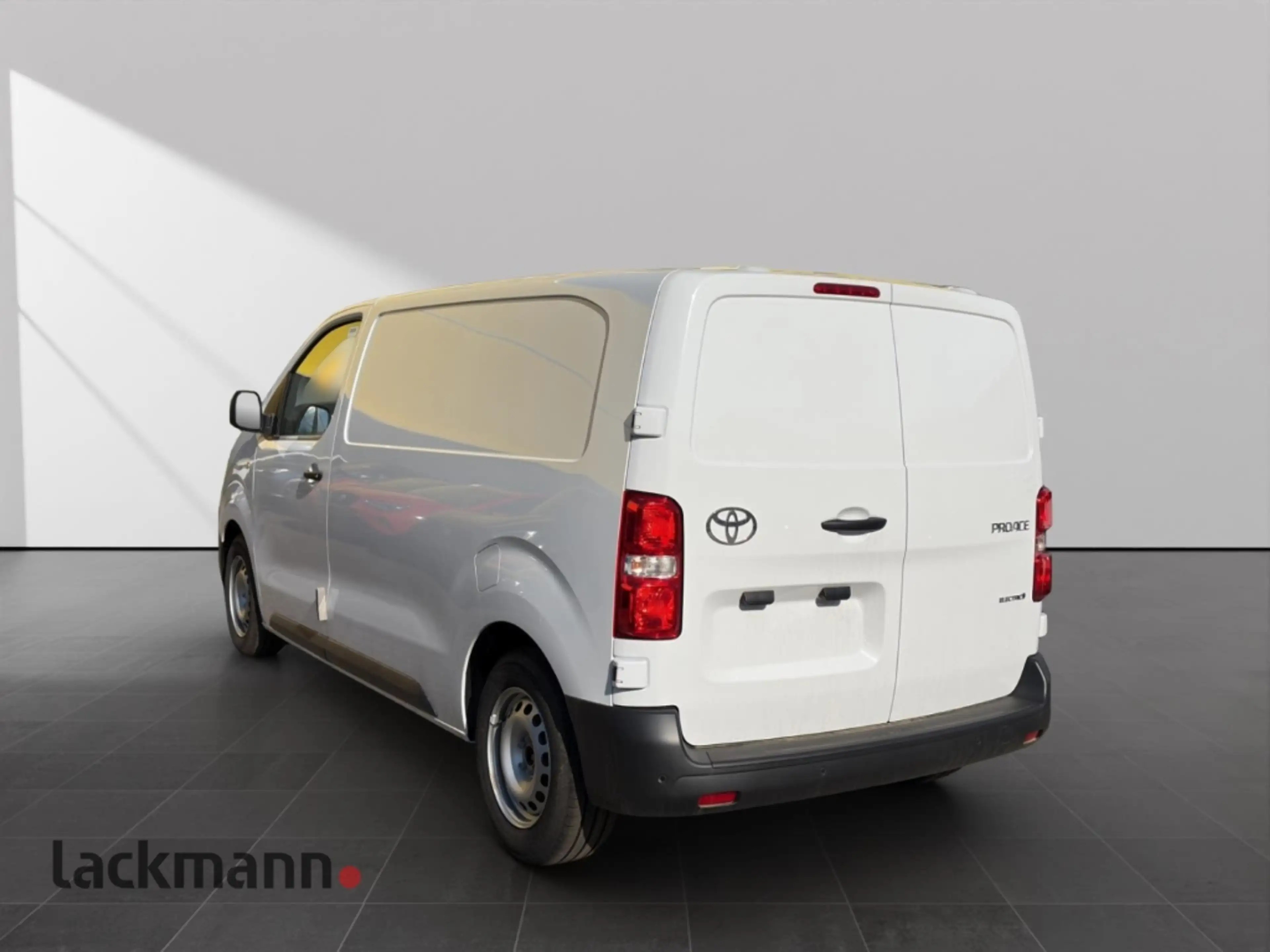 Toyota Proace L1 Kasten Work 1,5 D-4D 88 kW (120 PS) Start-Stopp — photo 6