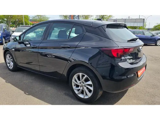Opel Astra view 16