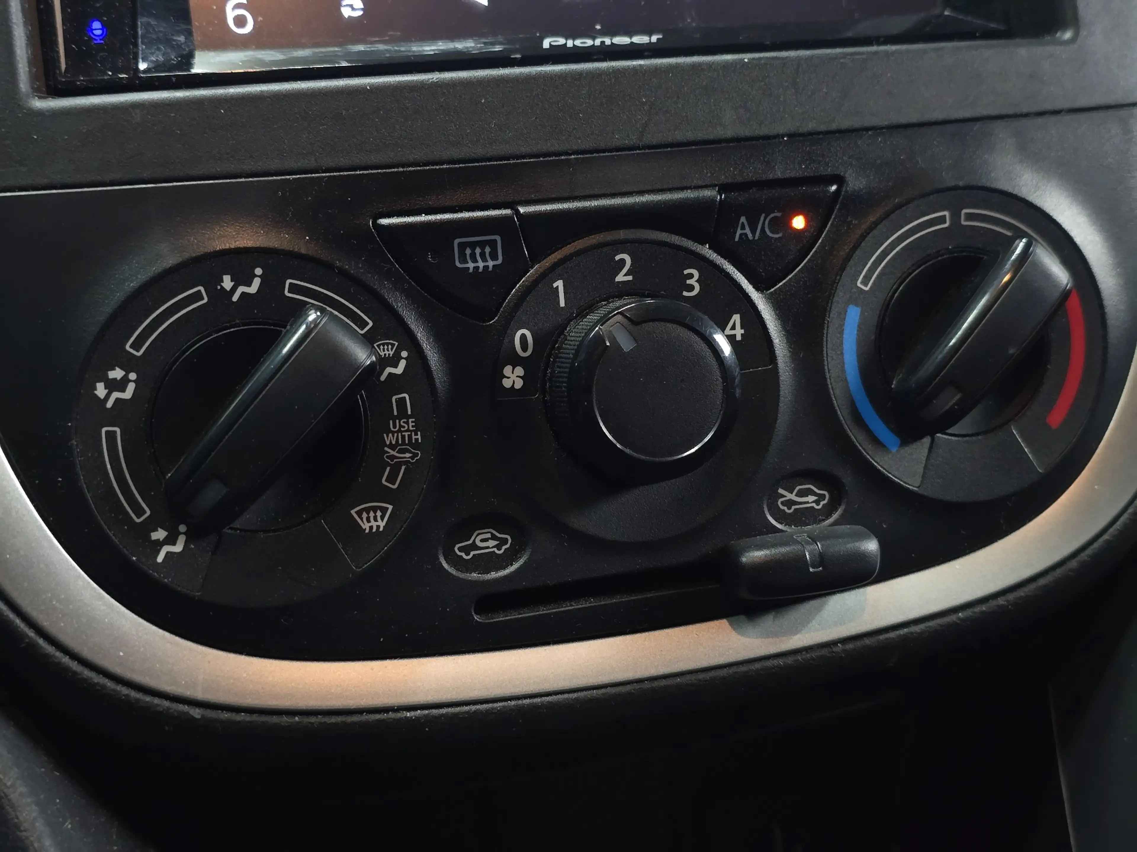 Suzuki Celerio 1.0i Airco * Camera * Suivi * Garantie * — photo 13