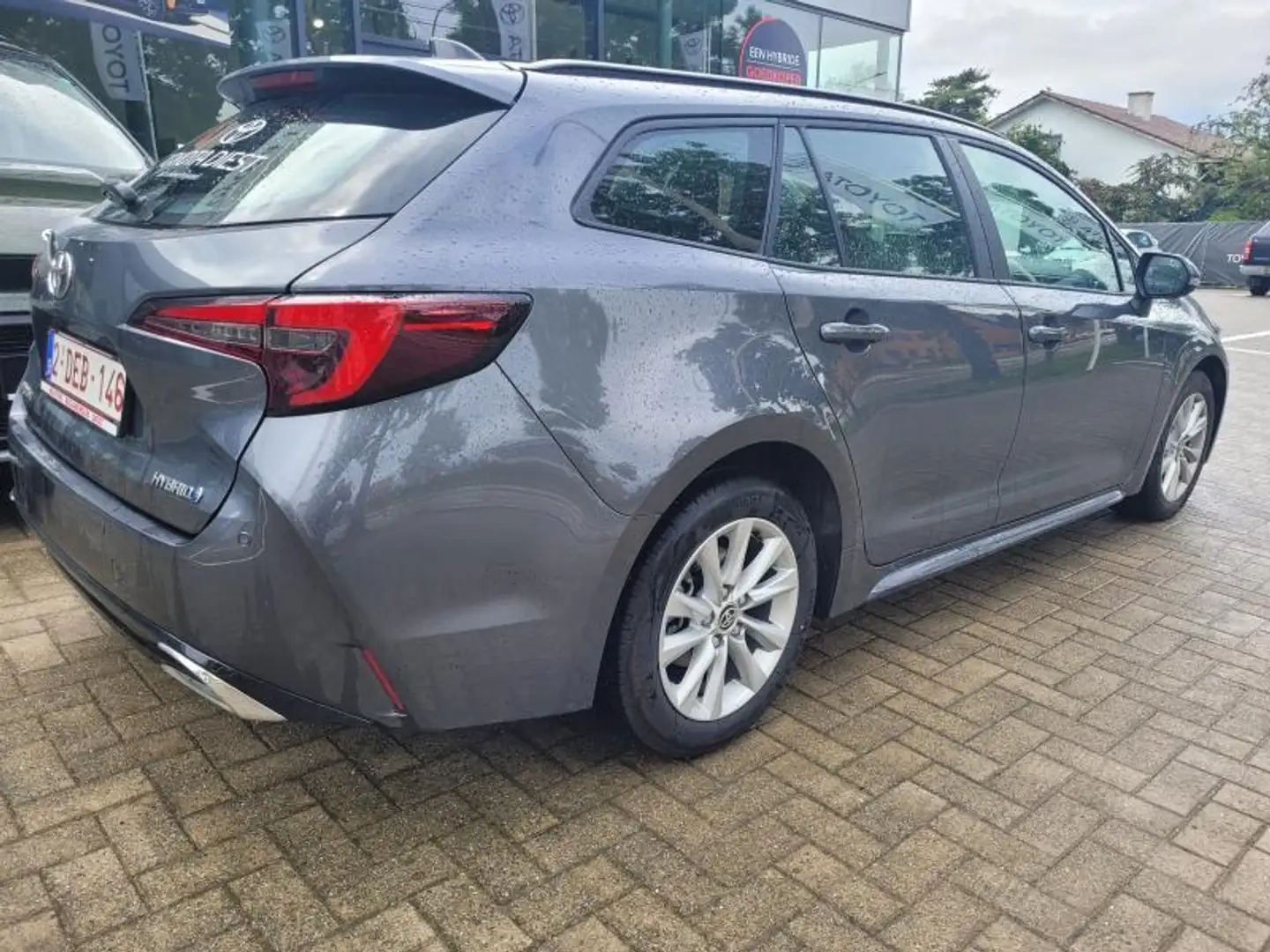 Toyota Corolla Dynamic + Bus Pack Grau - 2