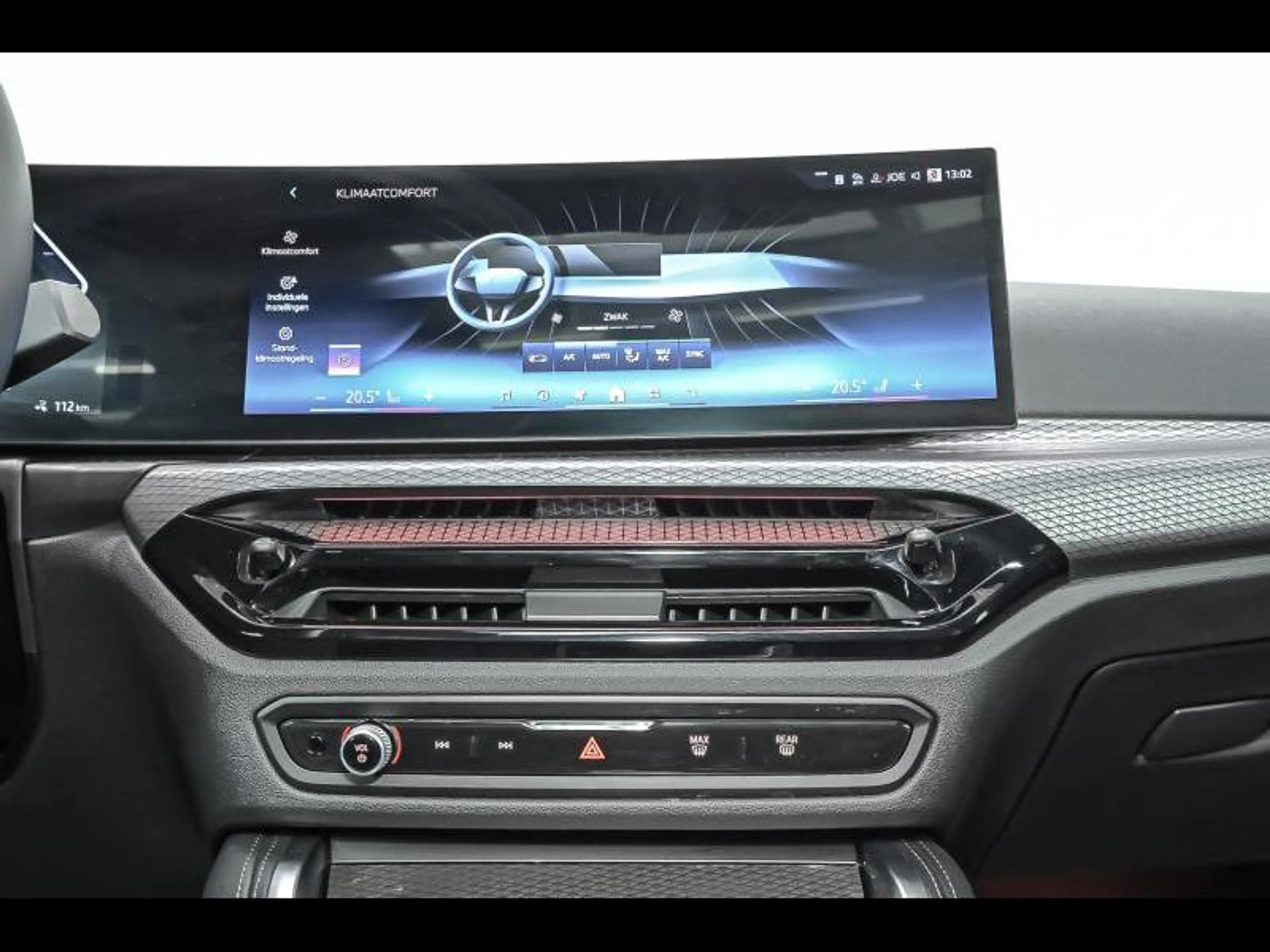BMW i4 eDrive40 — photo 11